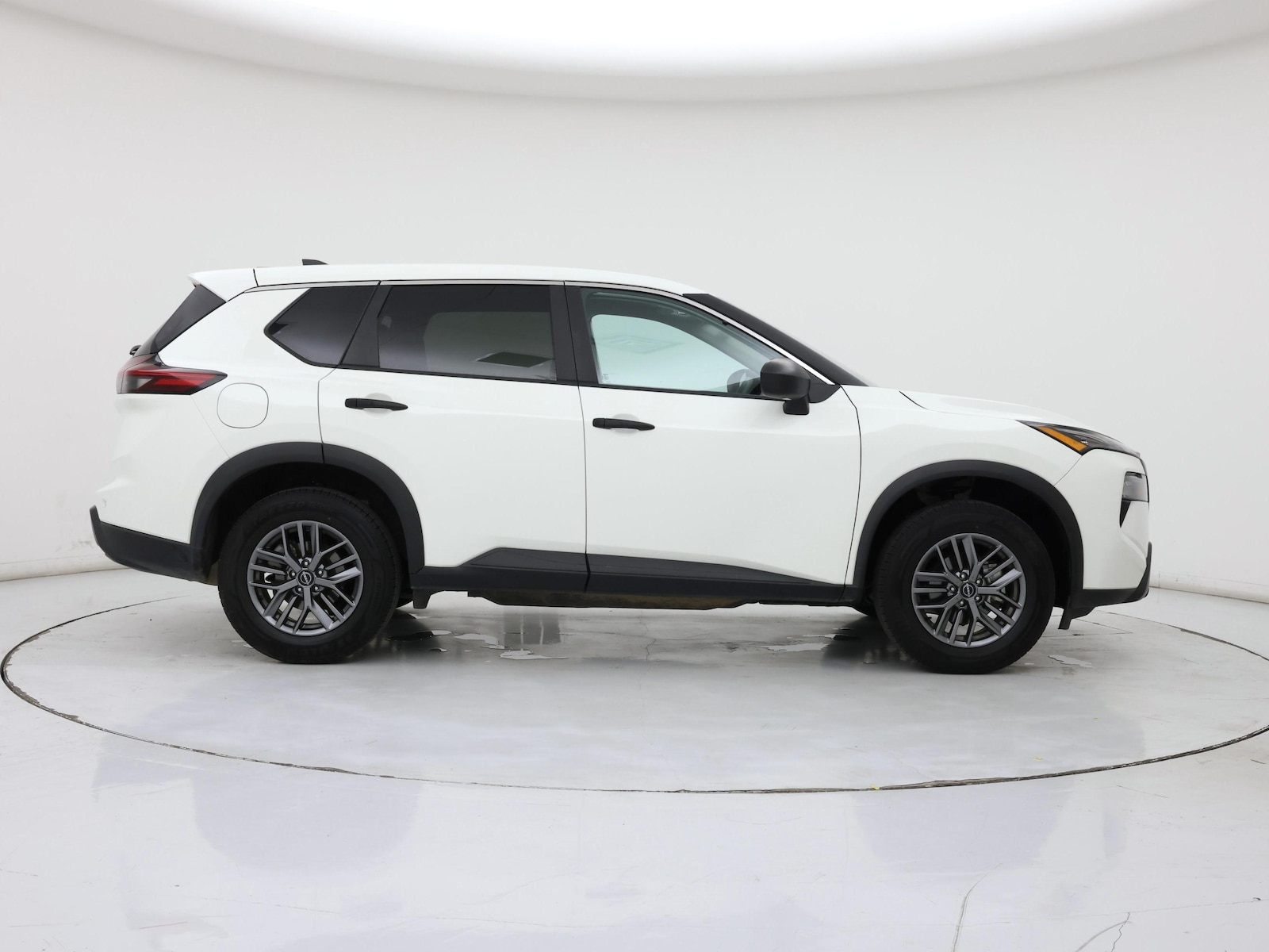 2024 Nissan Rogue S - Photo 8