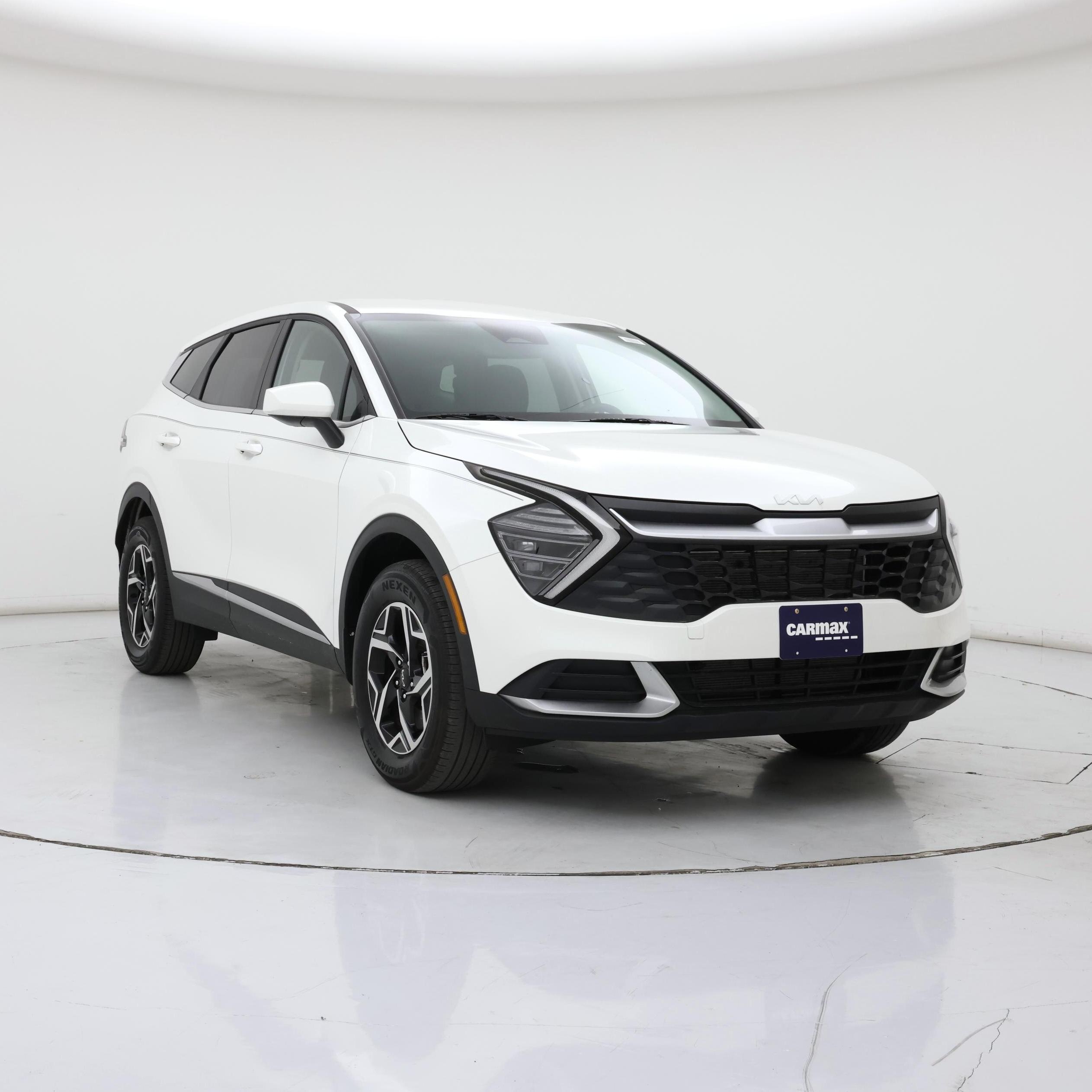 White 2024 Kia Sportage SUV / Crossover All-Wheel Drive Automatic