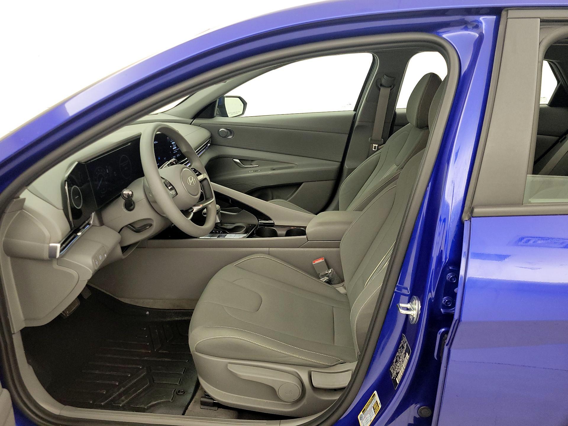 Thumbnail: 2024 Hyundai Elantra - 11