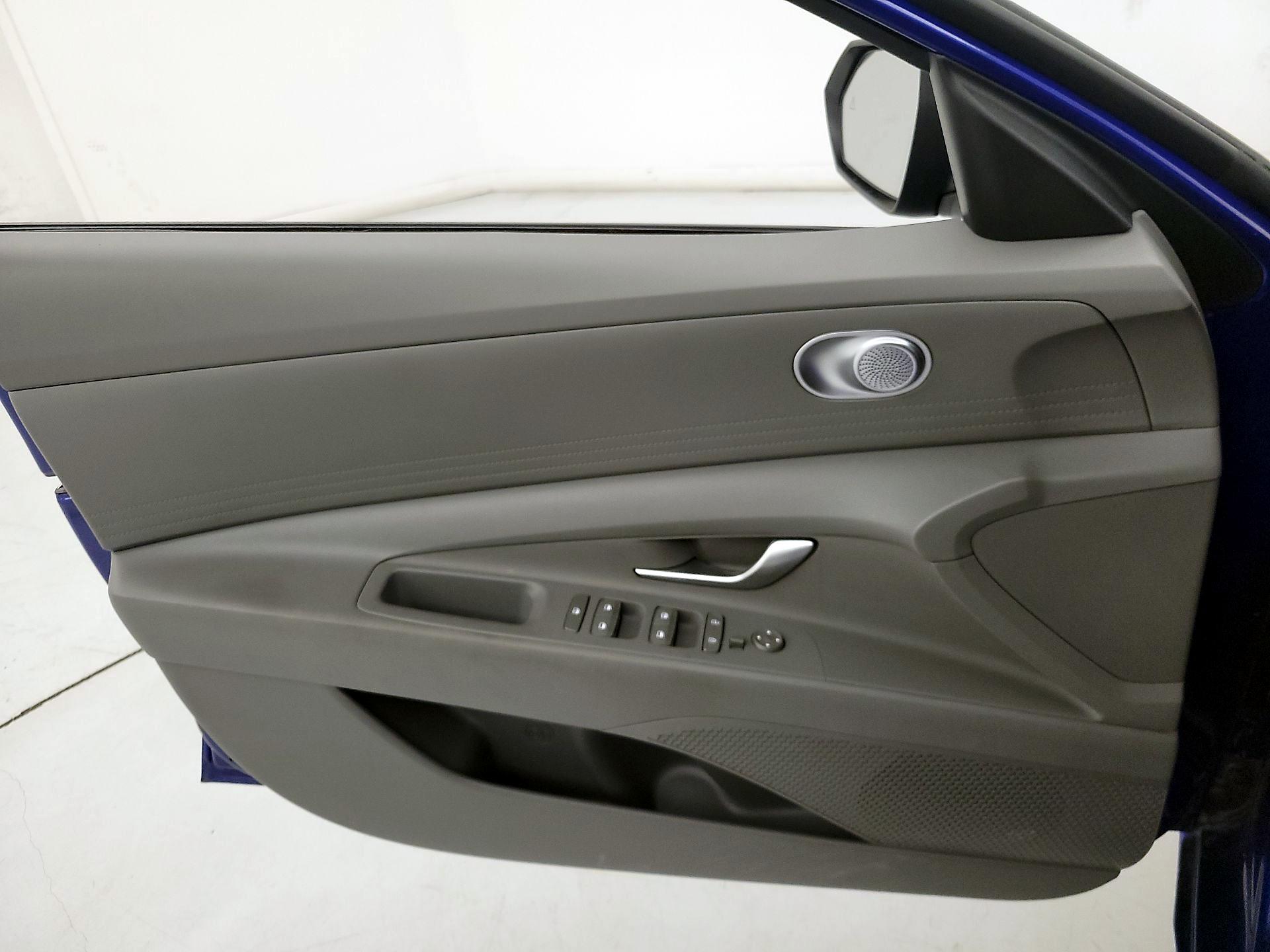 Thumbnail: 2024 Hyundai Elantra - 12