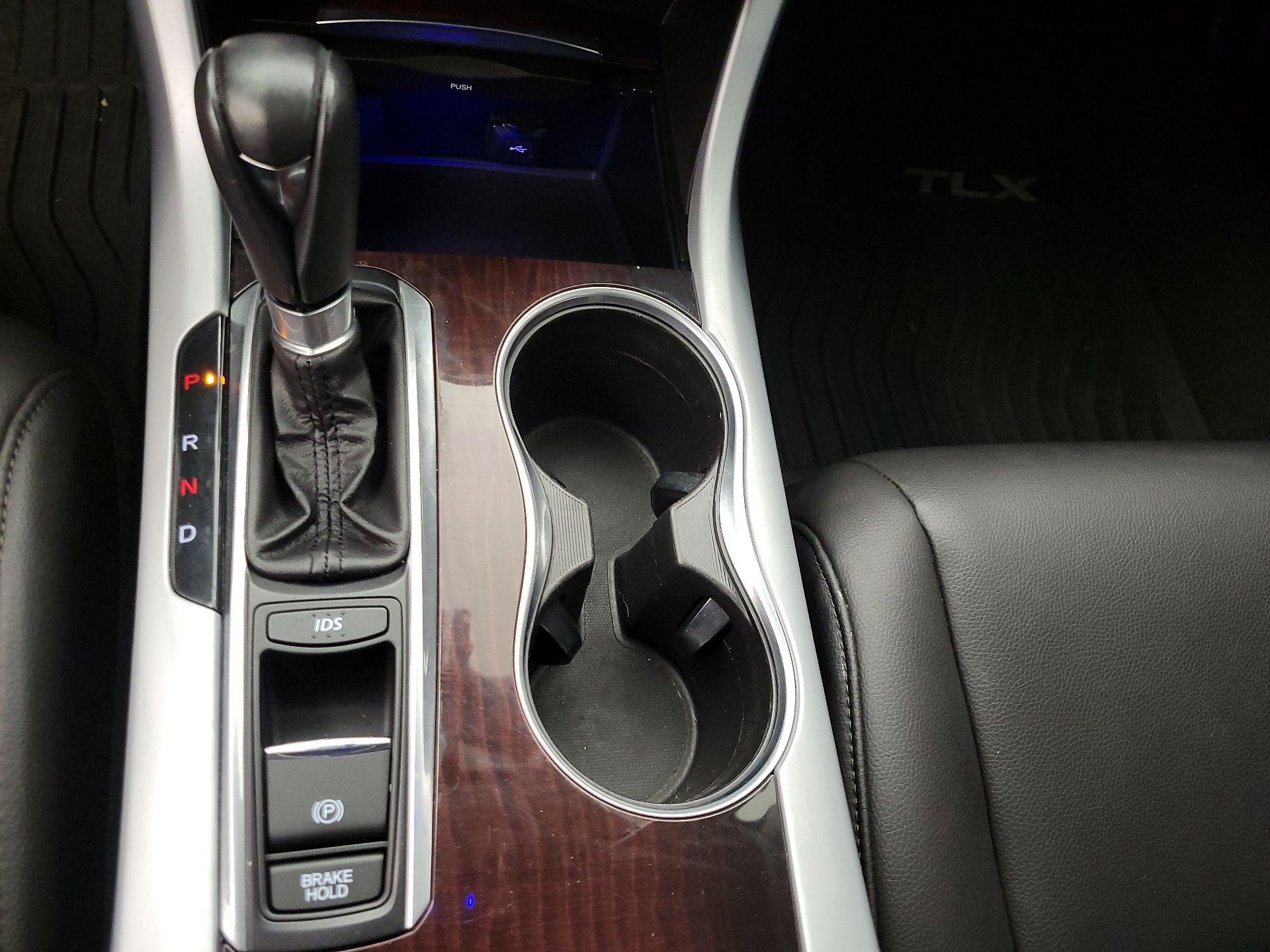 Thumbnail: 2016 Acura TLX - 17