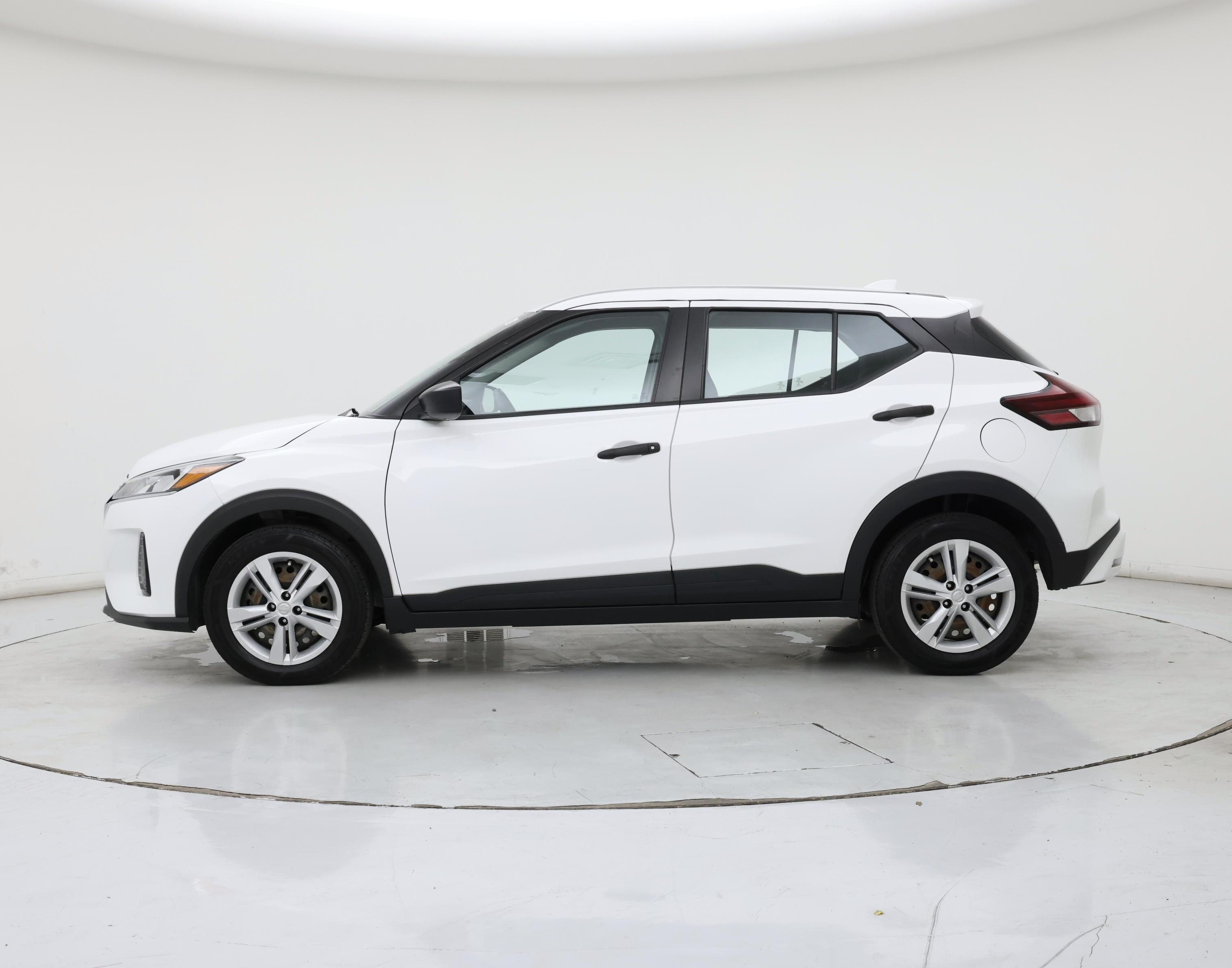 Thumbnail: 2022 Nissan Kicks - 3