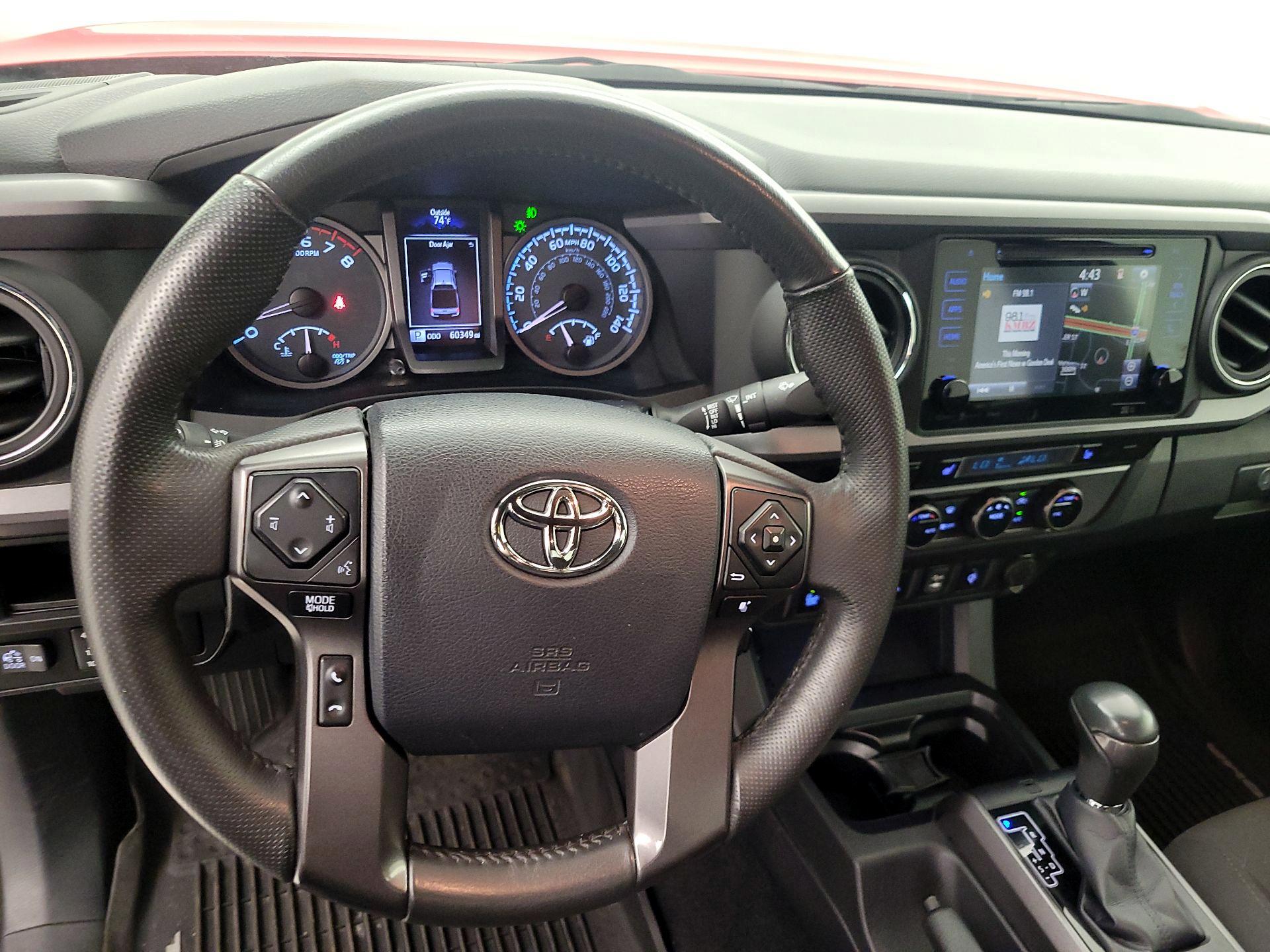 Thumbnail: 2017 Toyota Tacoma - 10