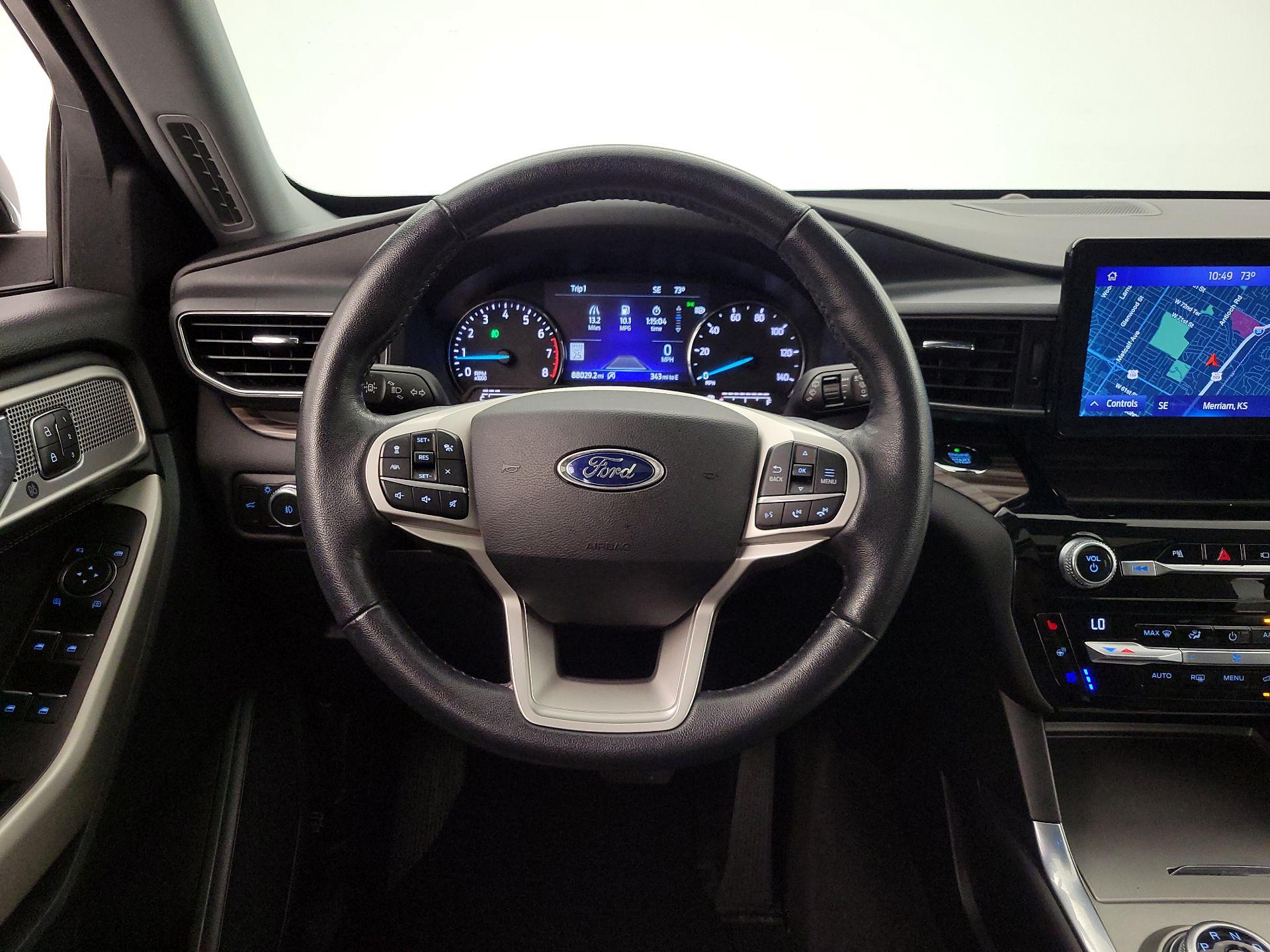 Thumbnail: 2021 Ford Explorer - 10