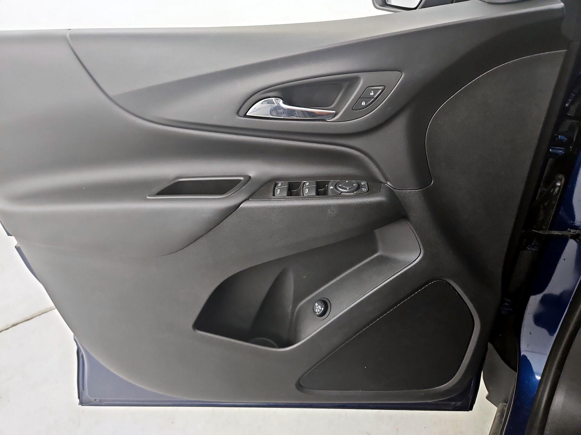 Thumbnail: 2022 Chevrolet Equinox - 12