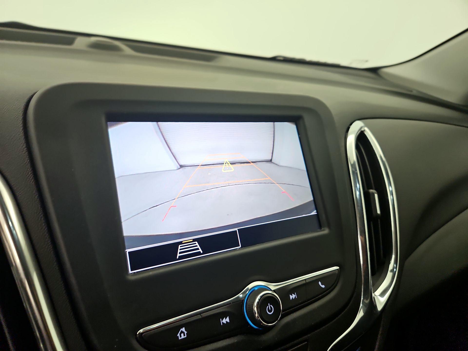 Thumbnail: 2022 Chevrolet Equinox - 14
