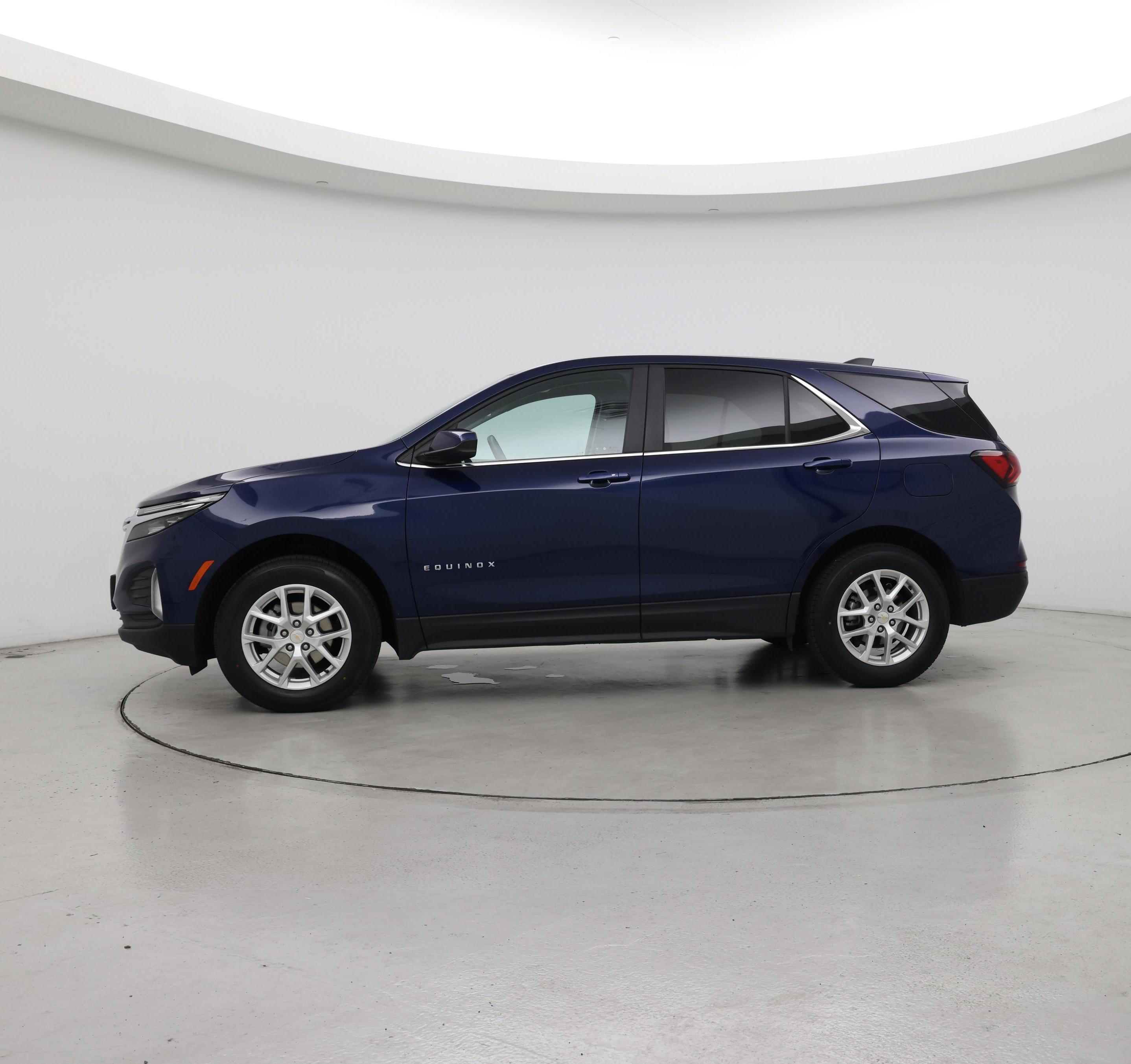 Thumbnail: 2022 Chevrolet Equinox - 3