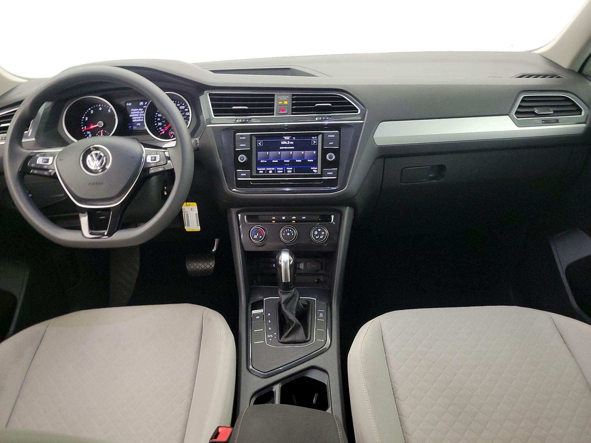 Thumbnail: 2020 Volkswagen Tiguan - 9