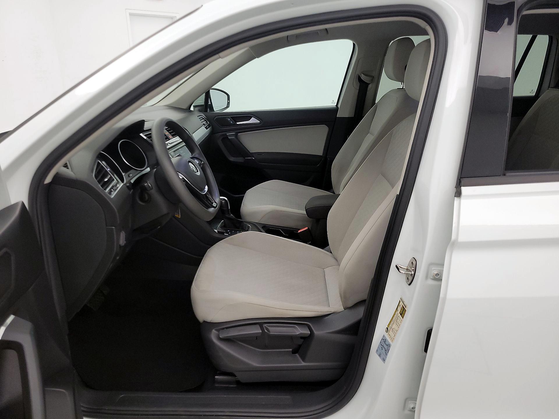 Thumbnail: 2020 Volkswagen Tiguan - 11