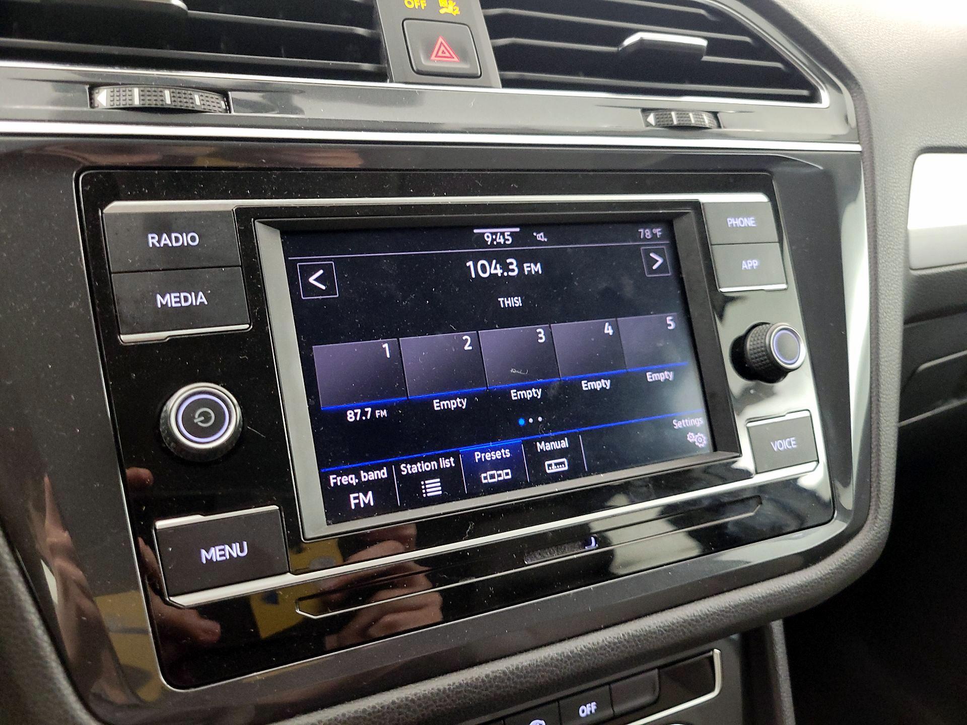 Thumbnail: 2020 Volkswagen Tiguan - 14