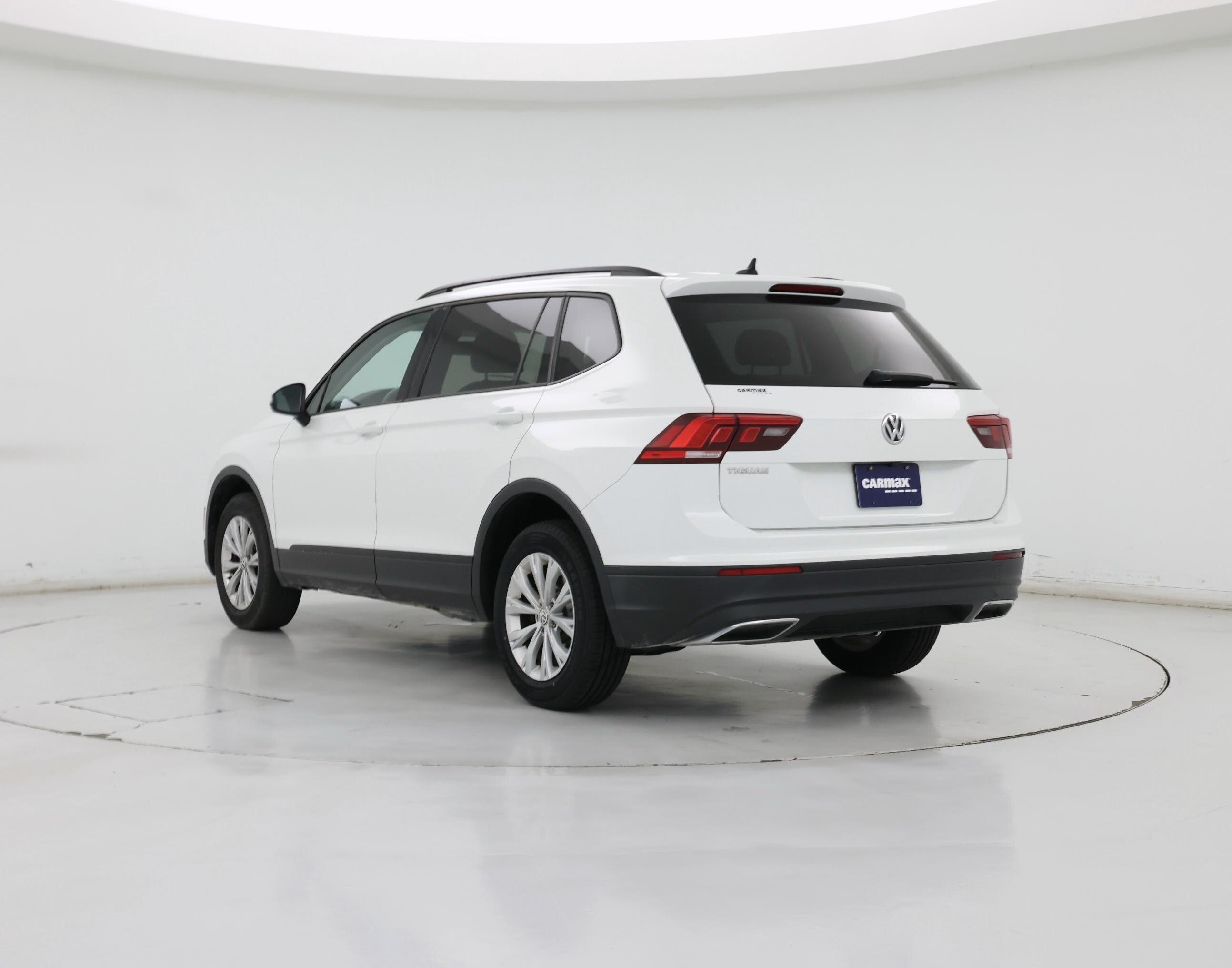 Thumbnail: 2020 Volkswagen Tiguan - 2