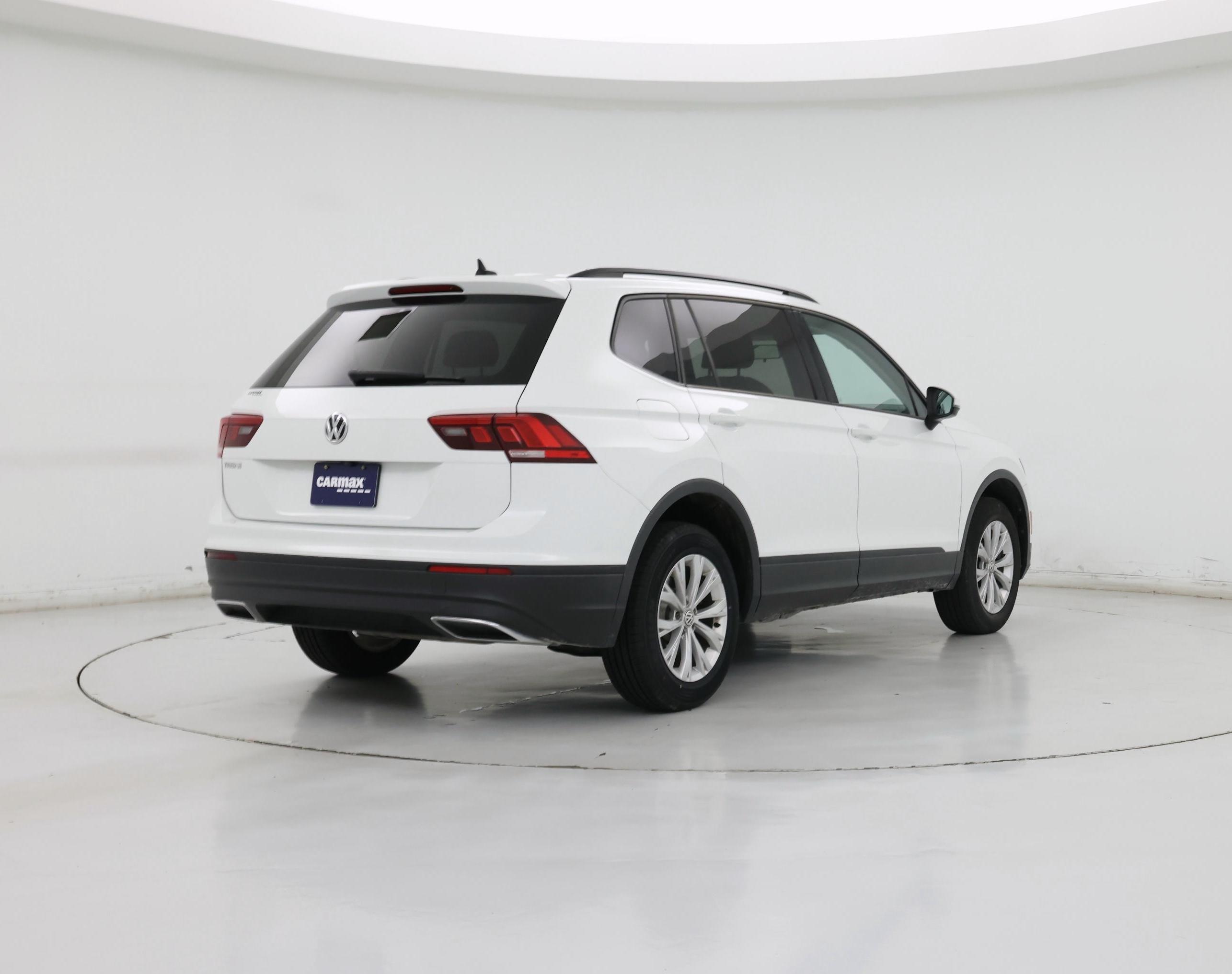 Thumbnail: 2020 Volkswagen Tiguan - 8