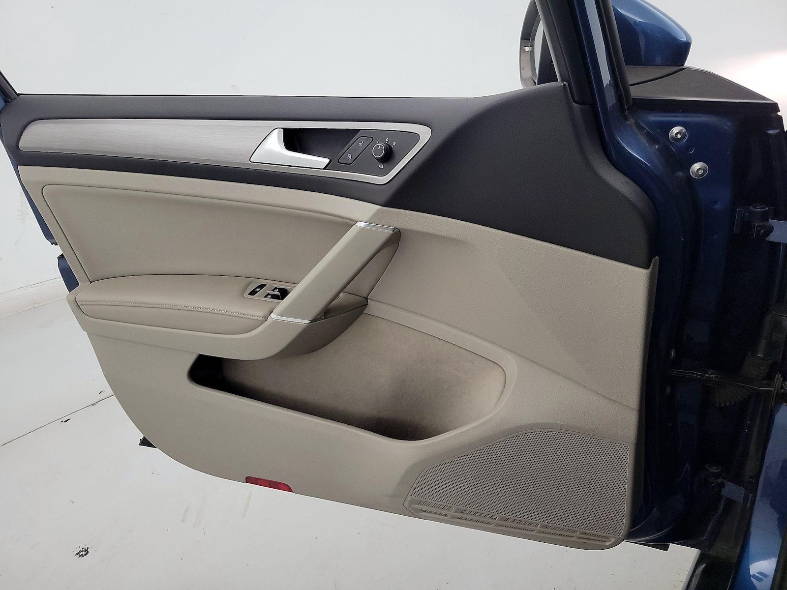 2017 Volkswagen Golf Wolfsburg Edition - Photo 13