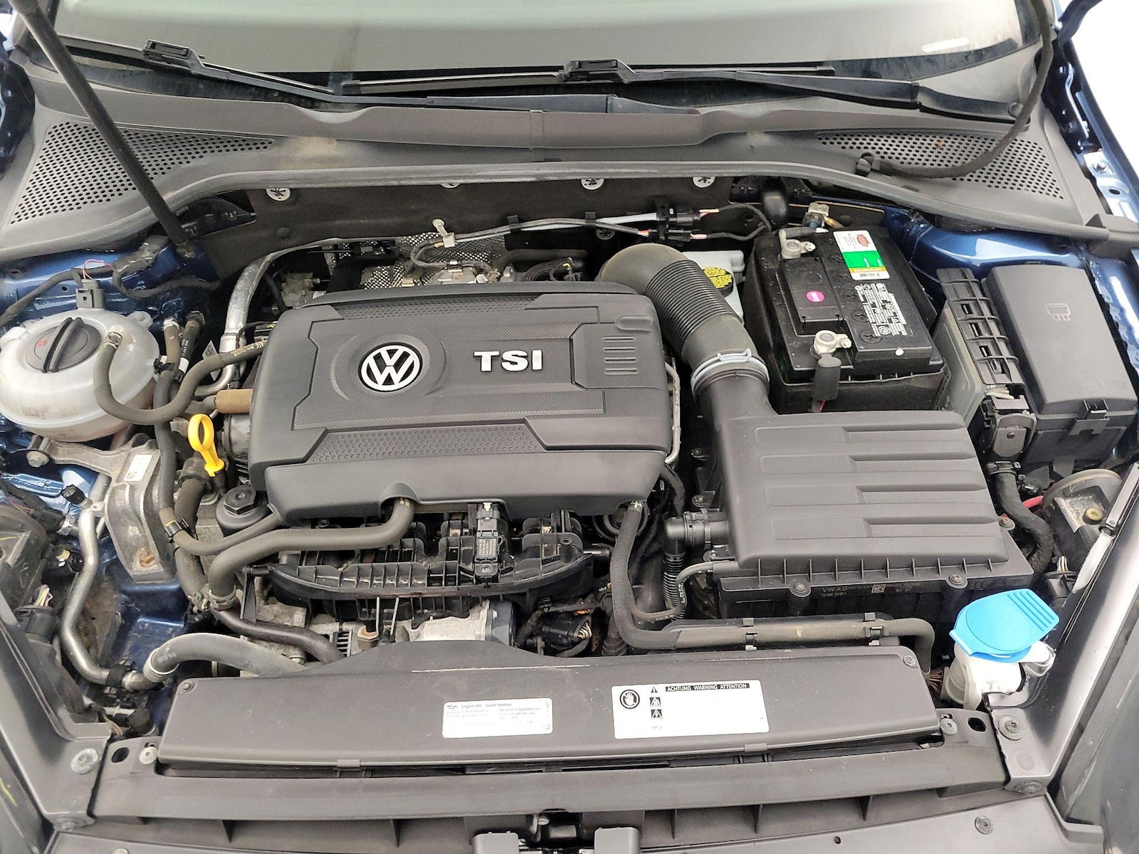 2017 Volkswagen Golf Wolfsburg Edition - Photo 23