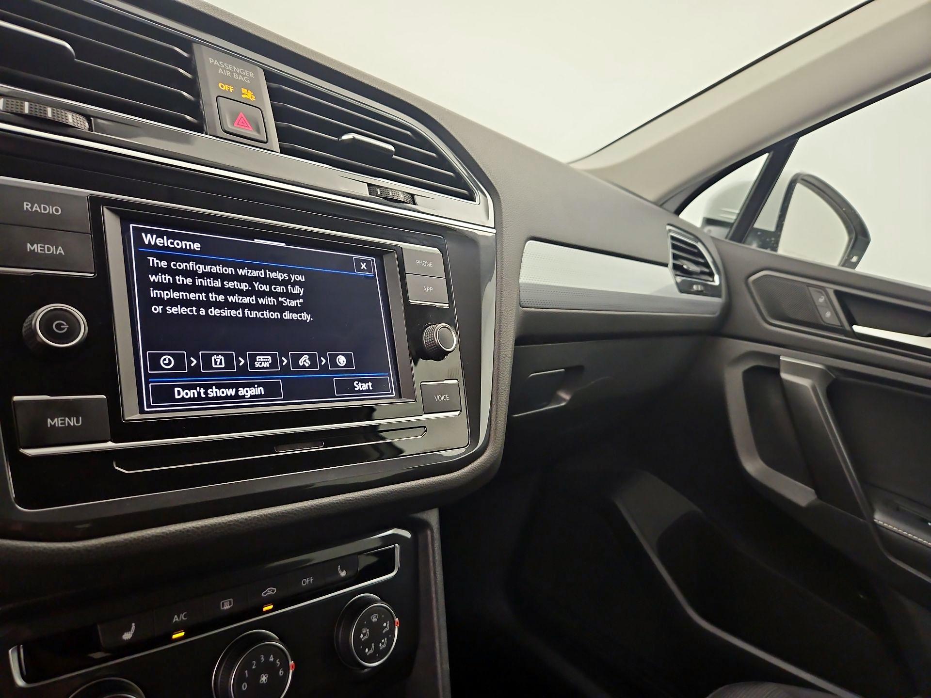 Thumbnail: 2023 Volkswagen Tiguan - 15