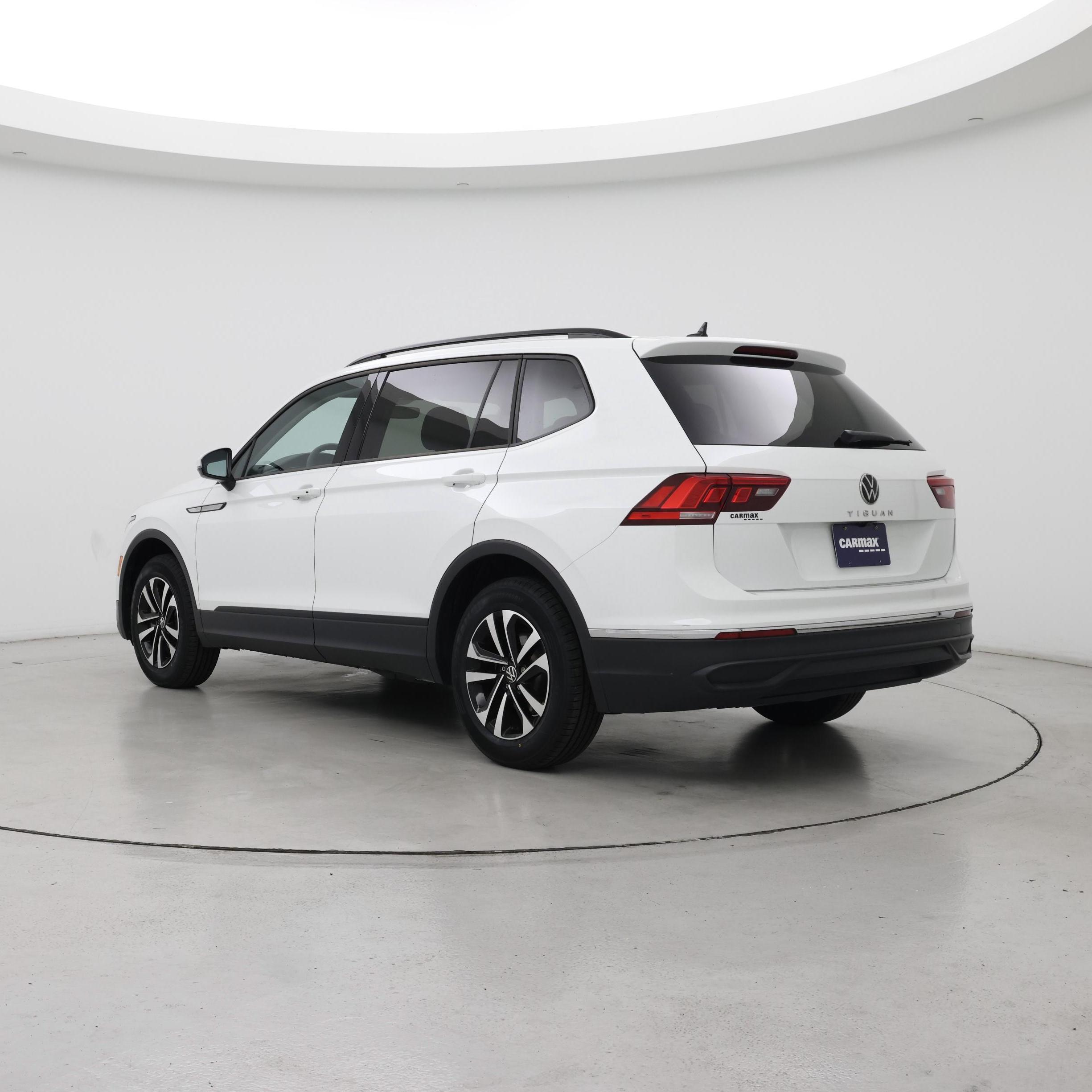 Thumbnail: 2023 Volkswagen Tiguan - 2
