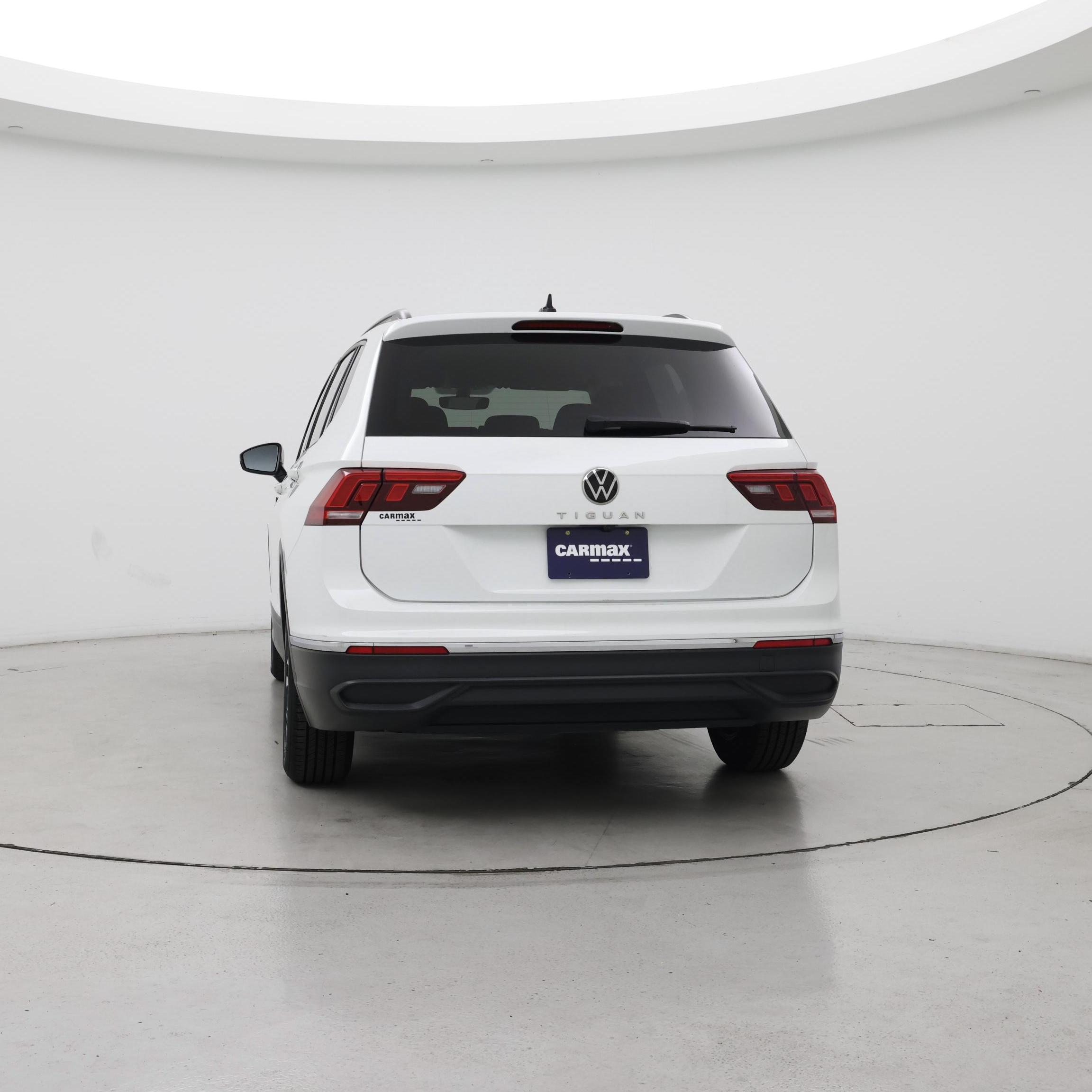 Thumbnail: 2023 Volkswagen Tiguan - 6