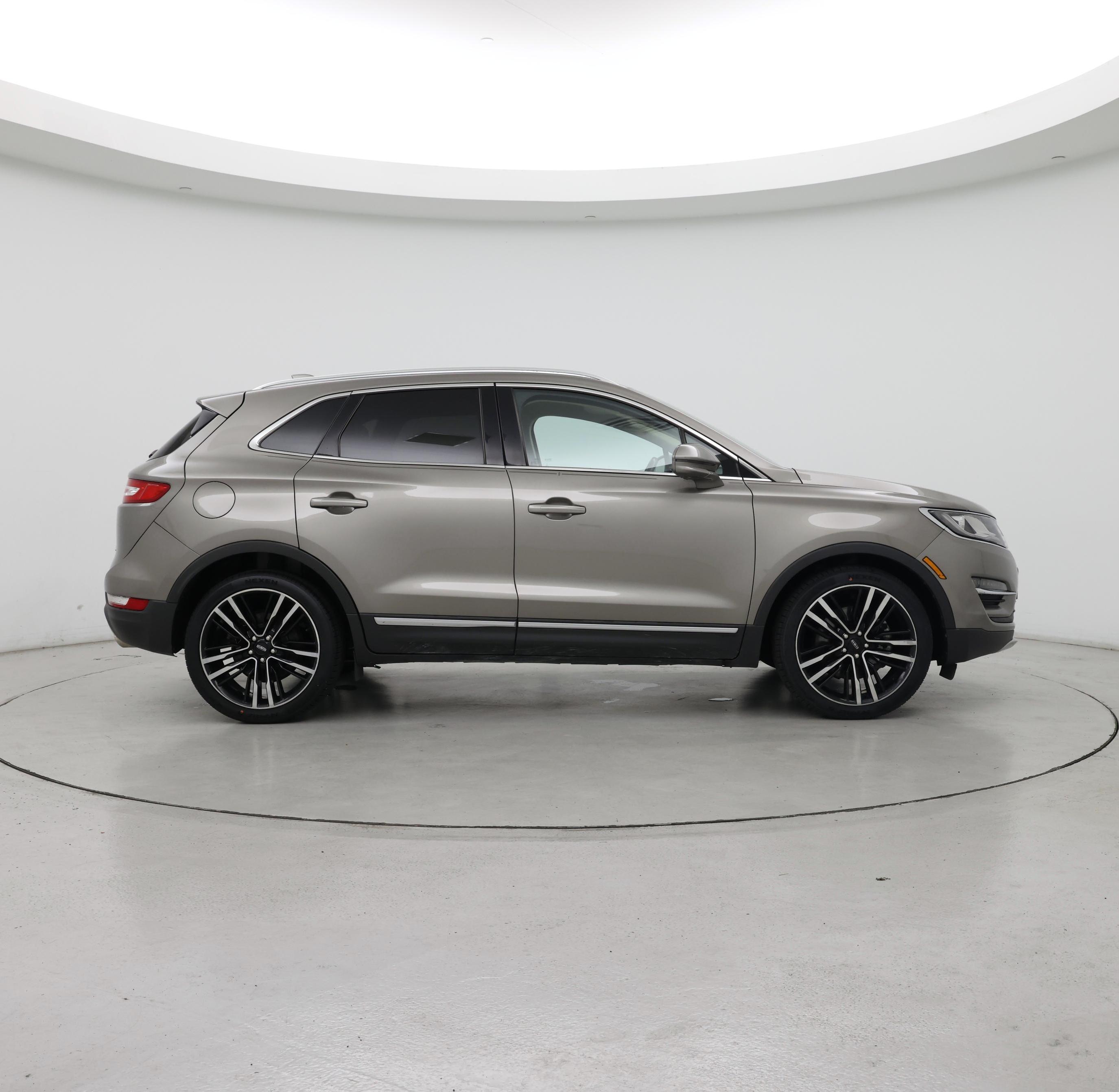 Thumbnail: 2017 Lincoln MKC - 7