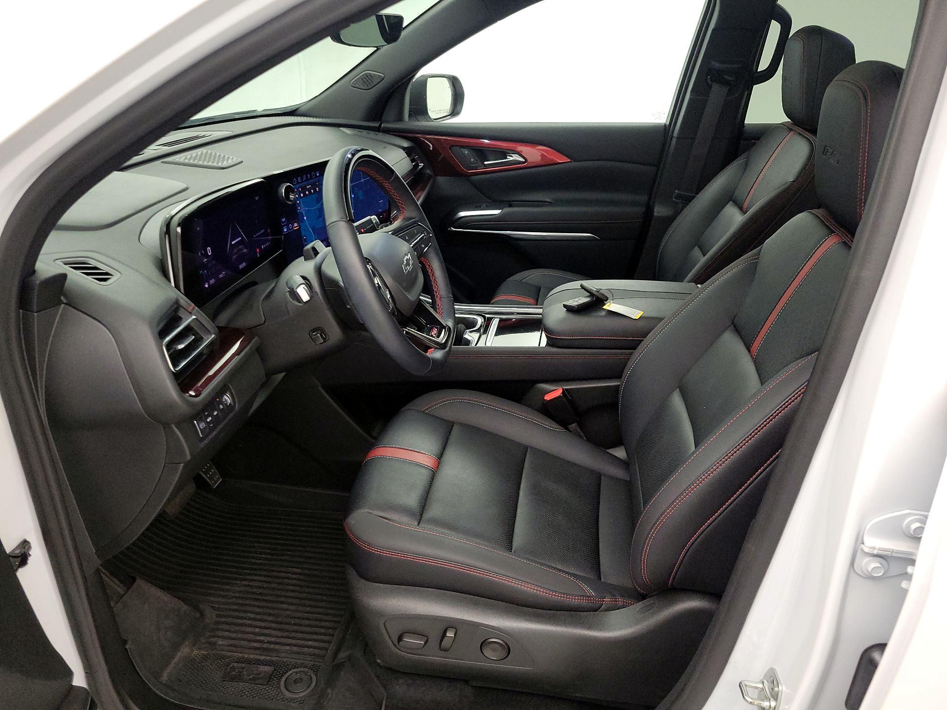 Thumbnail: 2024 Chevrolet Traverse - 11