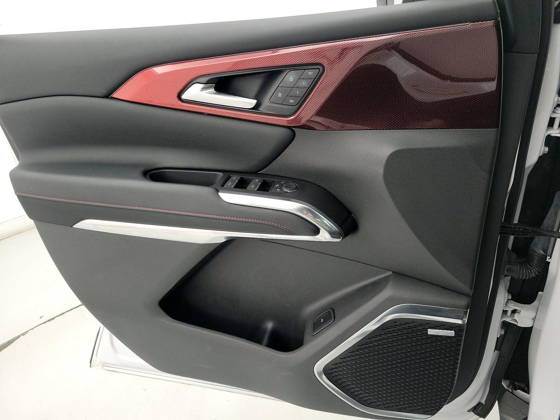 Thumbnail: 2024 Chevrolet Traverse - 12