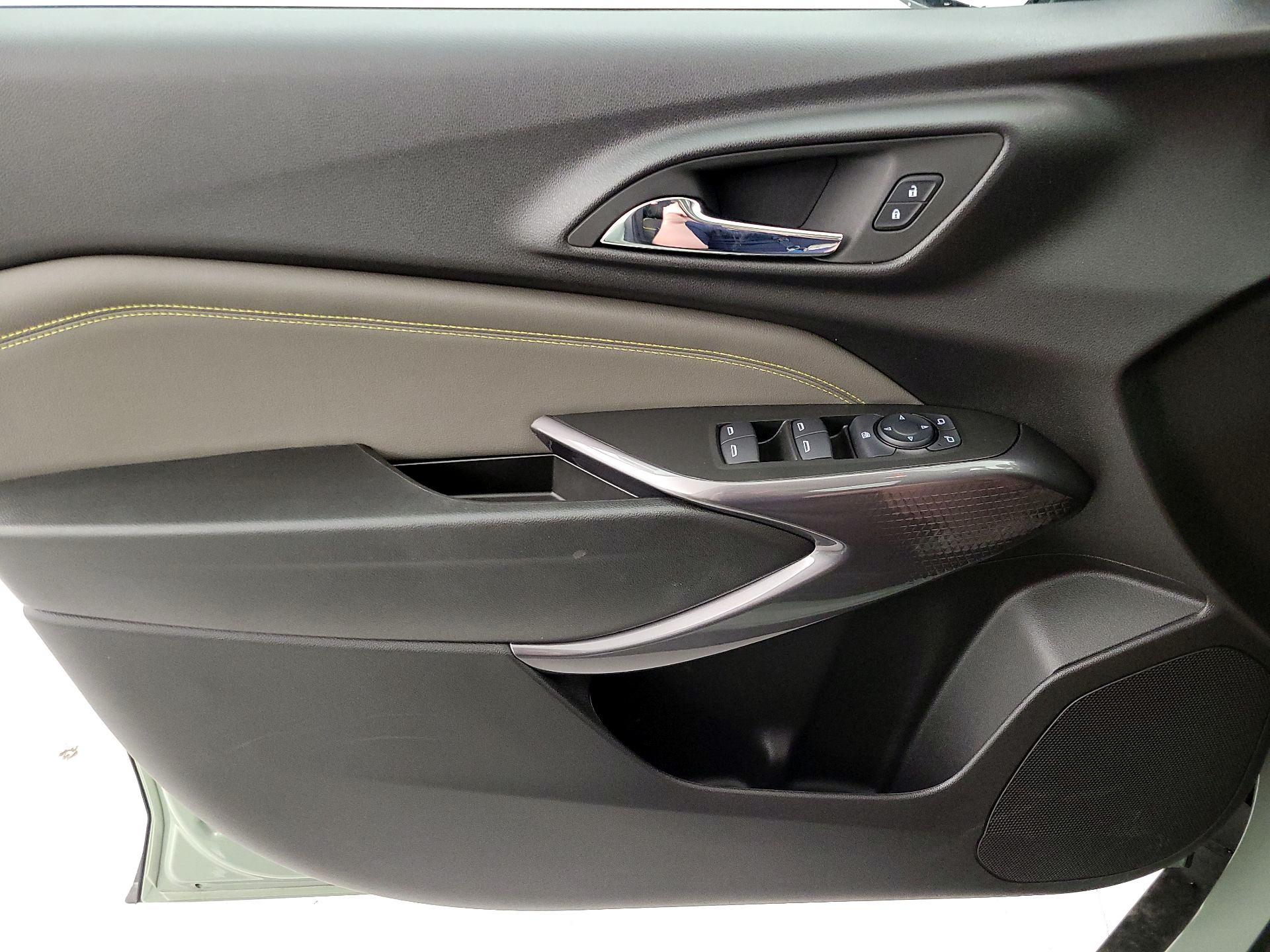 Thumbnail: 2025 Chevrolet Trax - 12