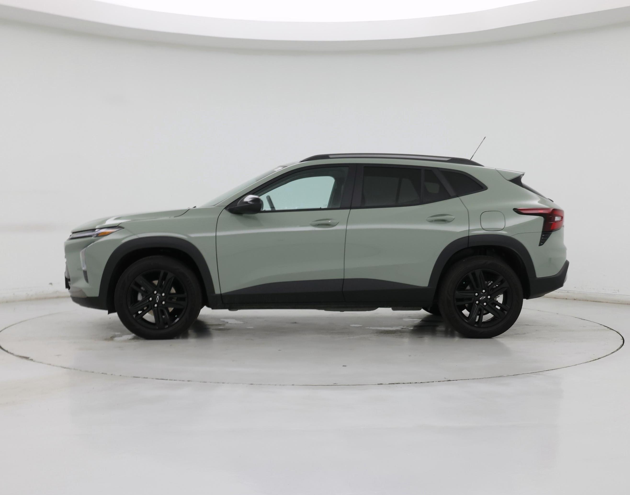 Thumbnail: 2025 Chevrolet Trax - 3