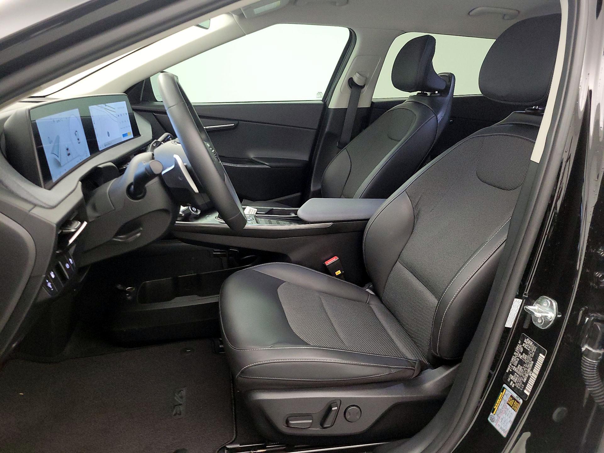 Thumbnail: 2024 Kia EV6 - 11