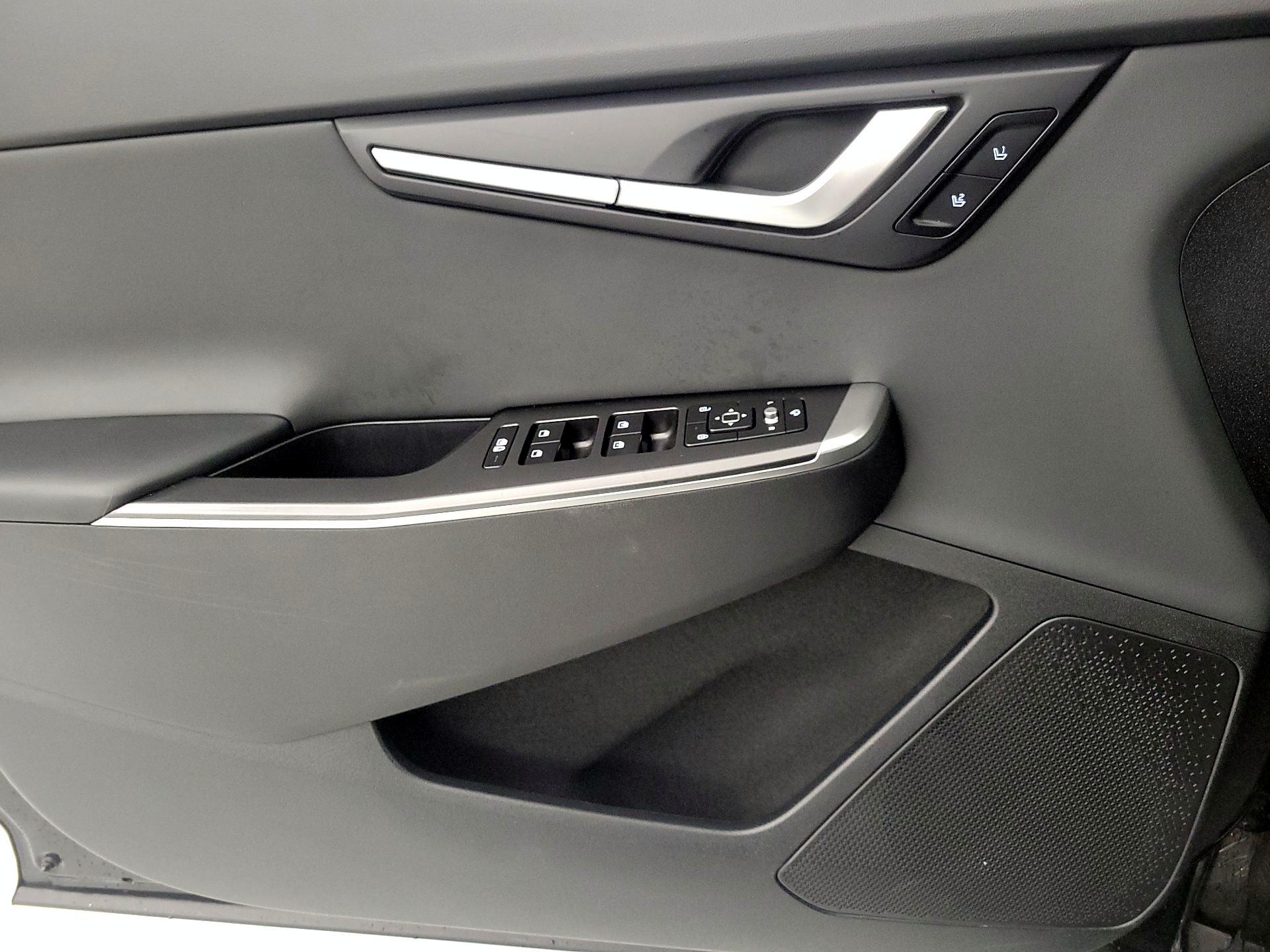Thumbnail: 2024 Kia EV6 - 12