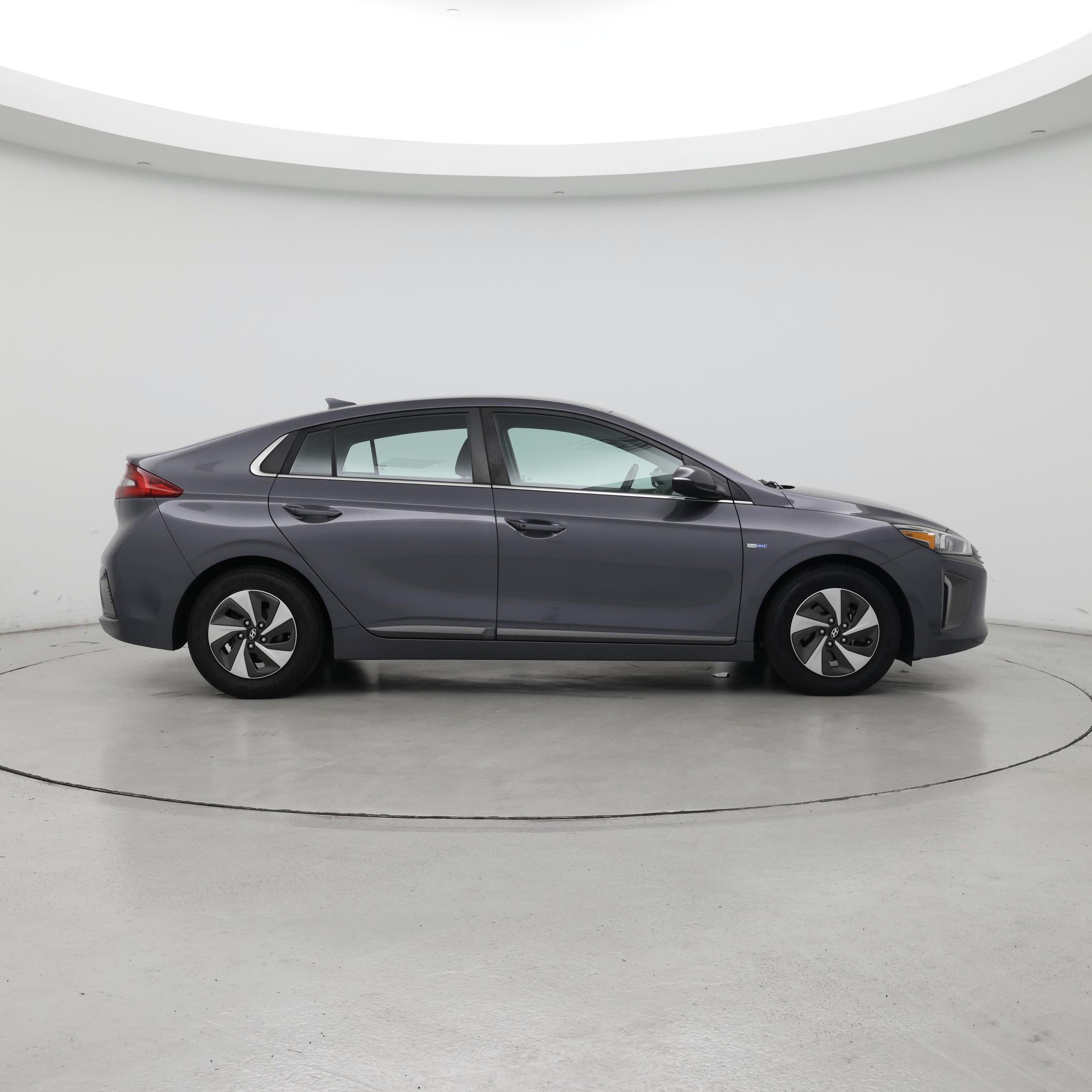 Thumbnail: 2018 Hyundai Ioniq - 7