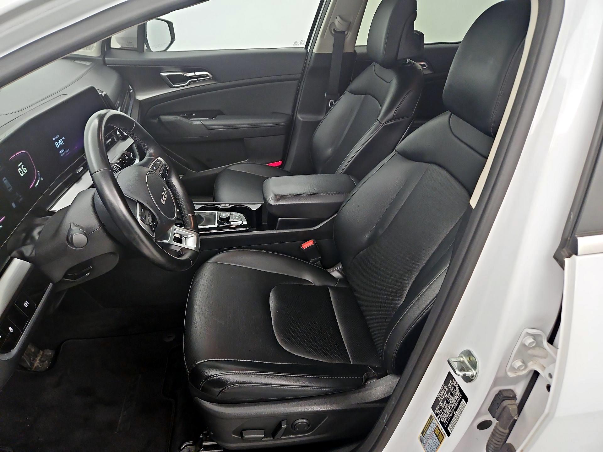 Thumbnail: 2023 Kia Sportage - 11