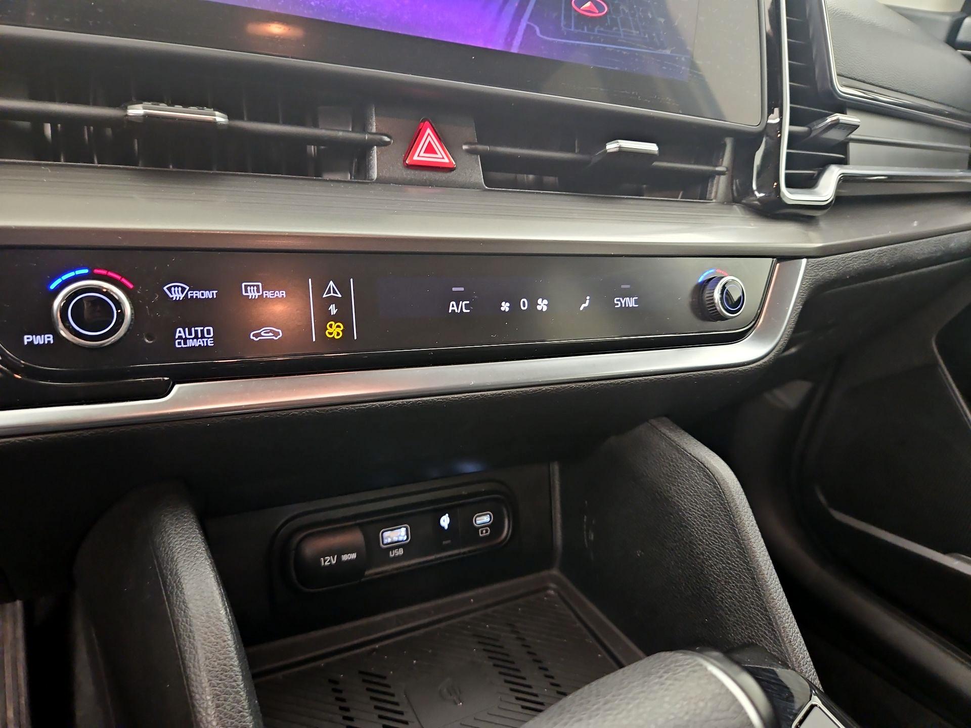 Thumbnail: 2023 Kia Sportage - 16