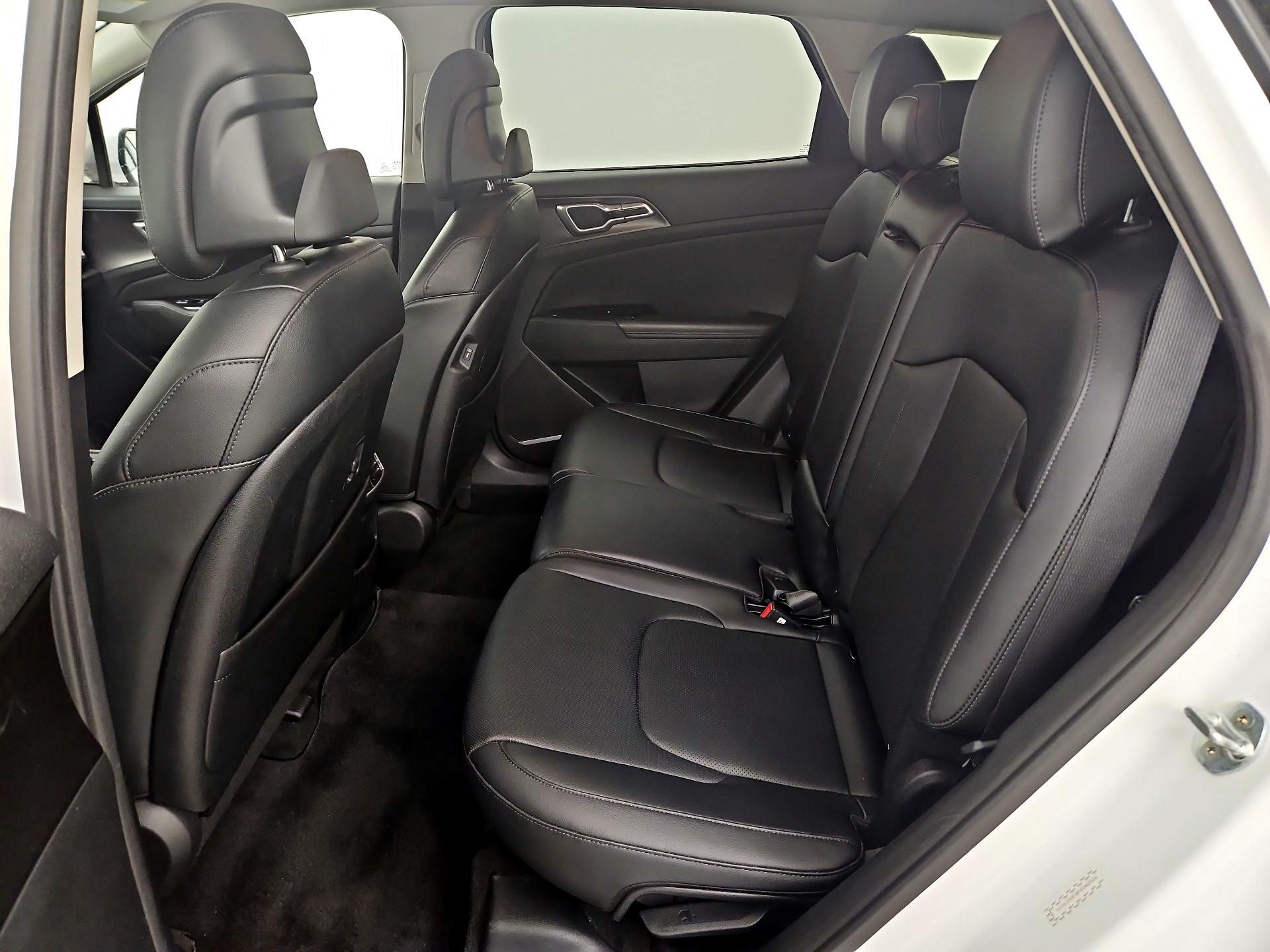 Thumbnail: 2023 Kia Sportage - 19