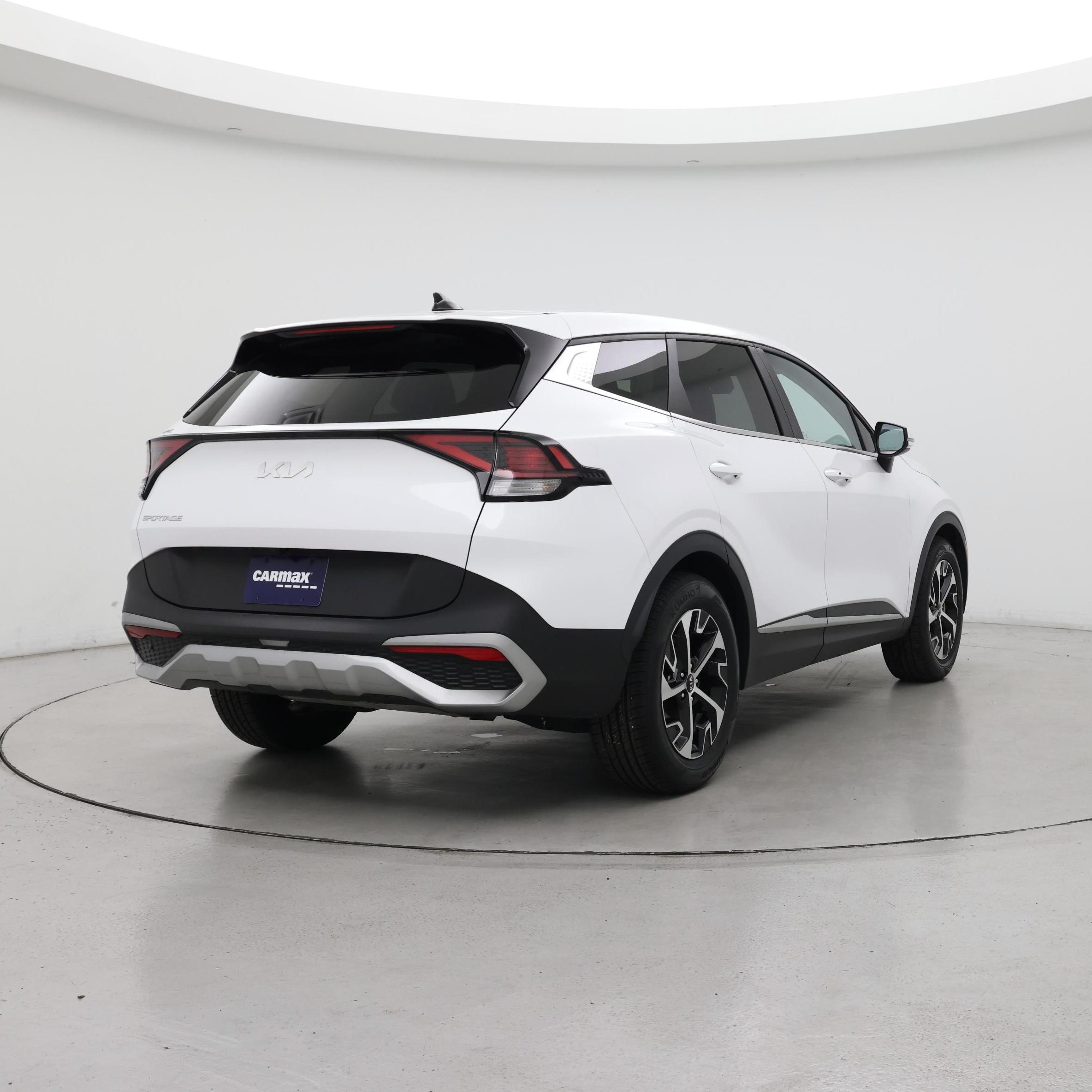 Thumbnail: 2023 Kia Sportage - 8