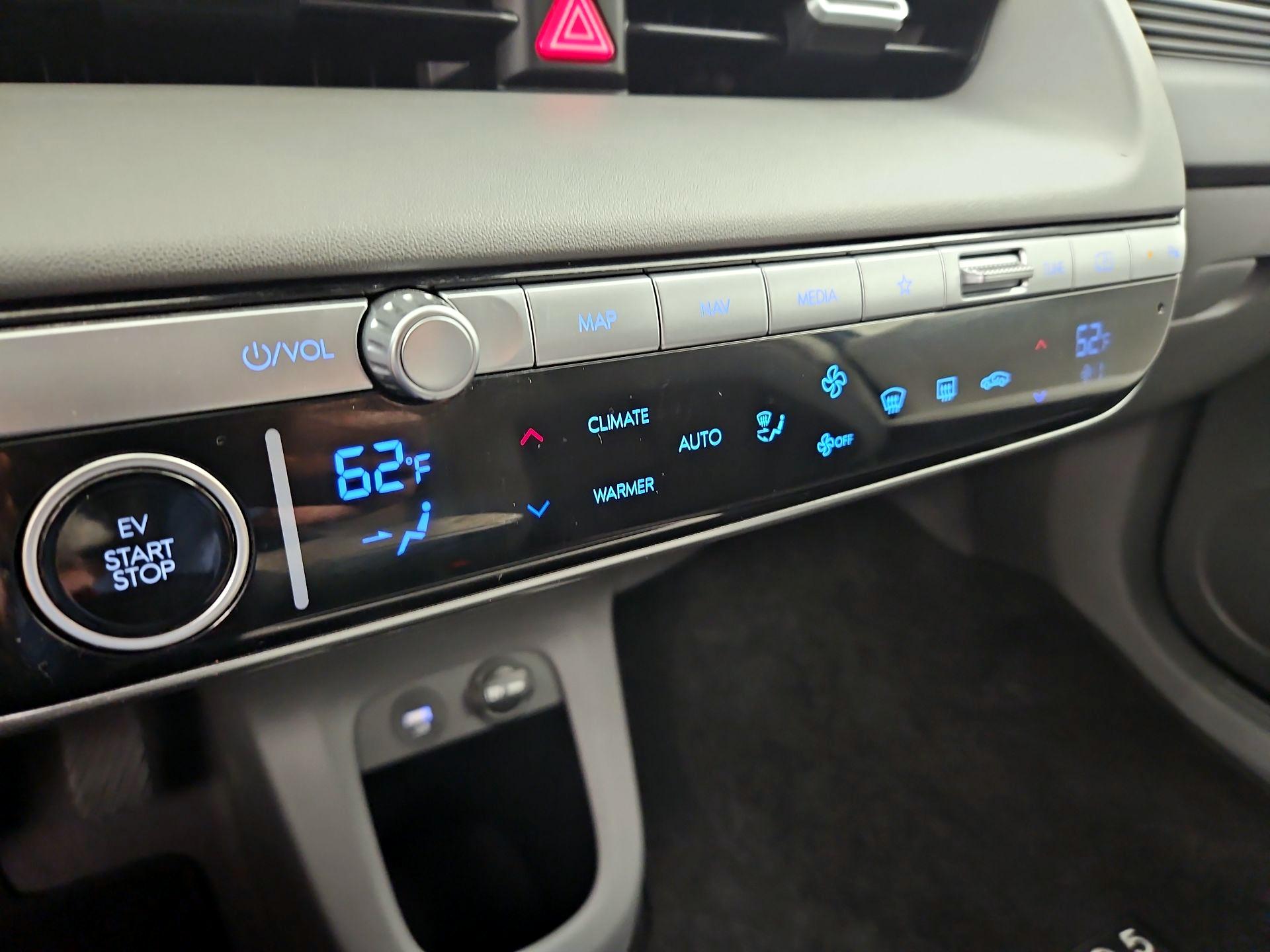 Thumbnail: 2023 Hyundai Ioniq 5 - 17