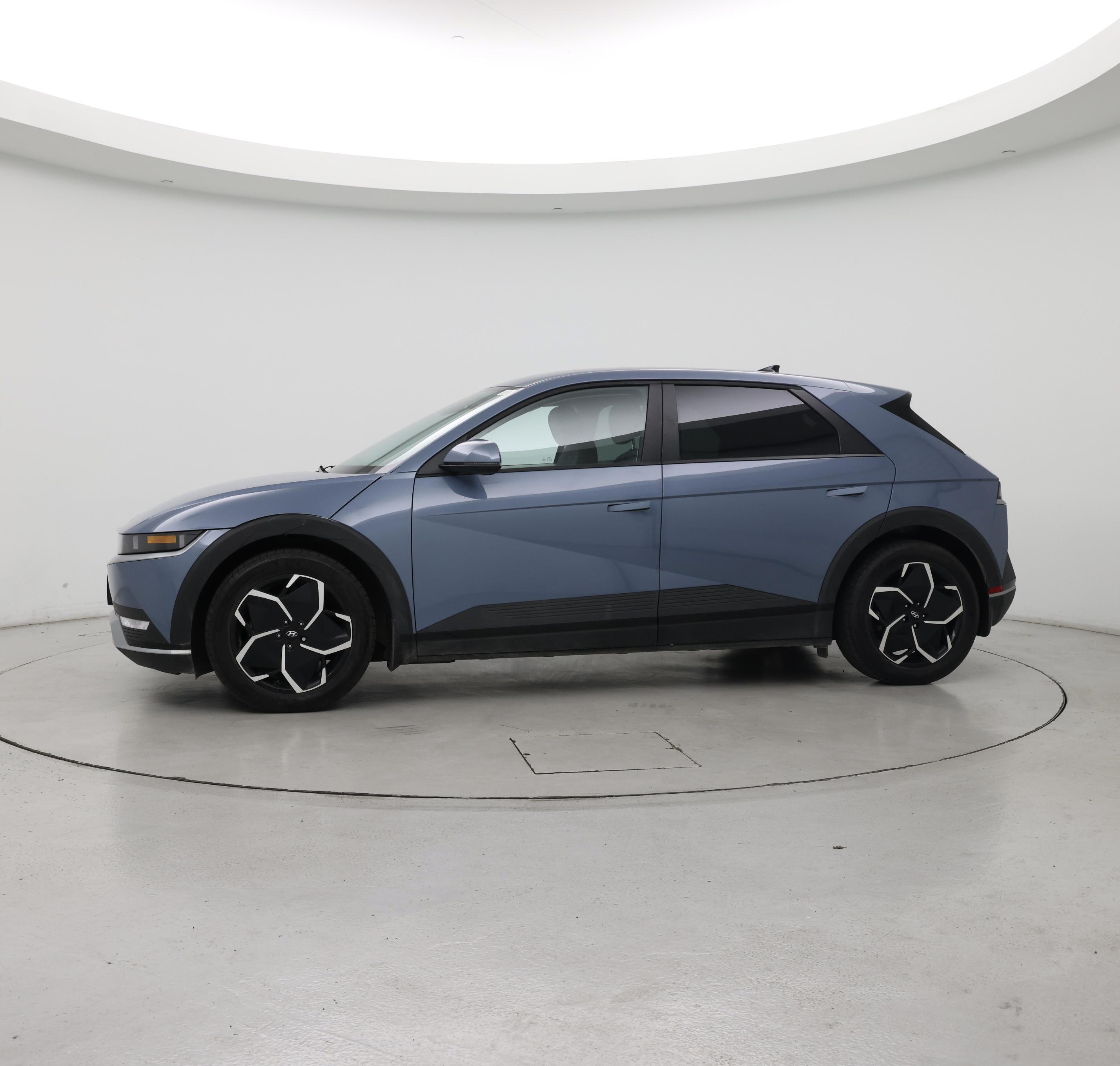 Thumbnail: 2023 Hyundai Ioniq 5 - 3