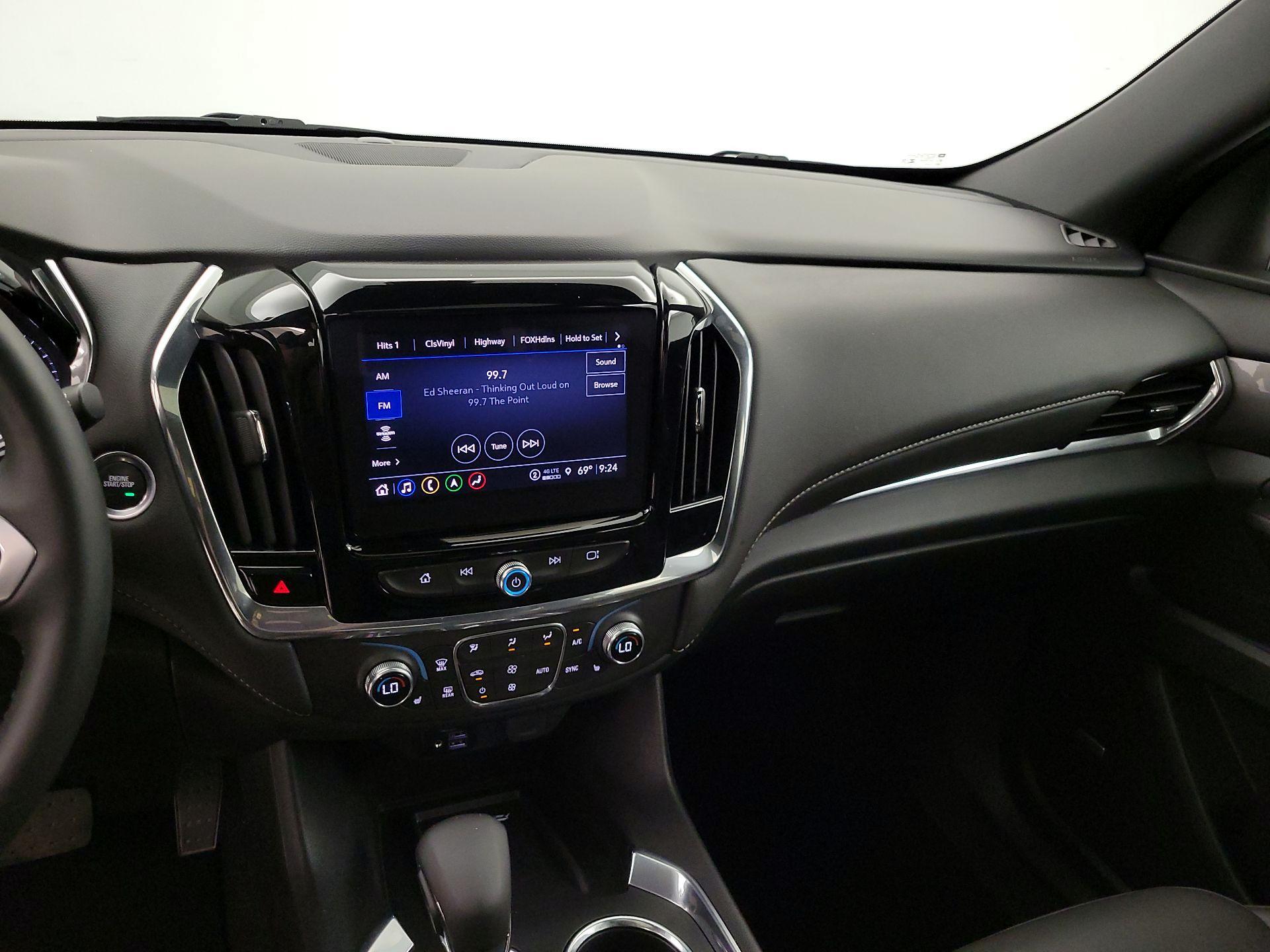 Thumbnail: 2023 Chevrolet Traverse - 9