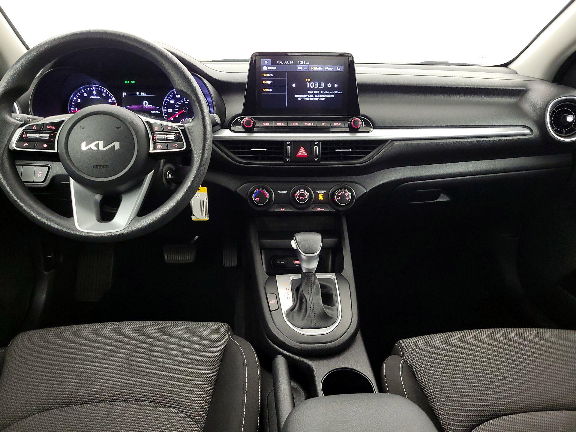 Thumbnail: 2023 Kia Forte - 9