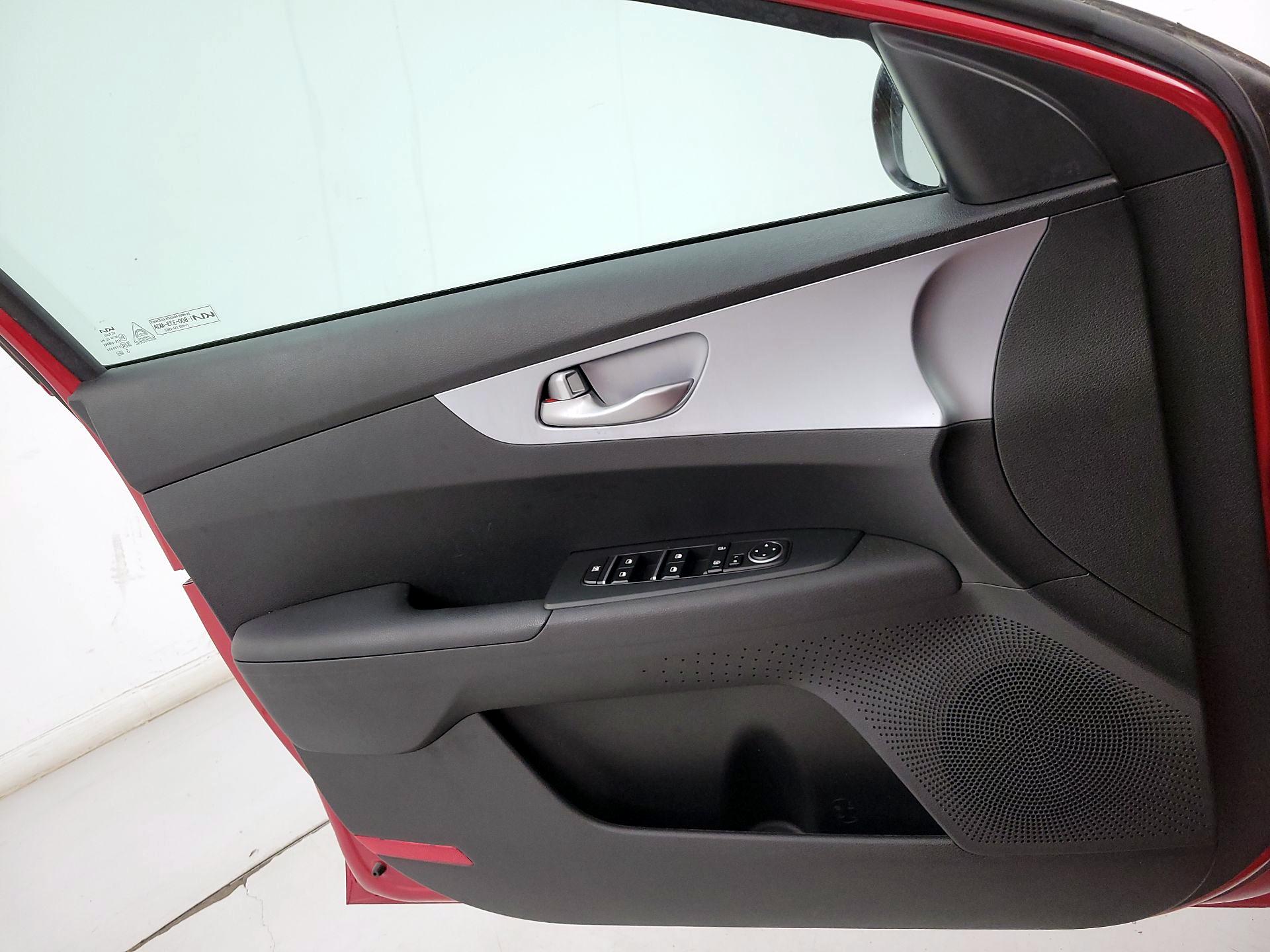 Thumbnail: 2023 Kia Forte - 12