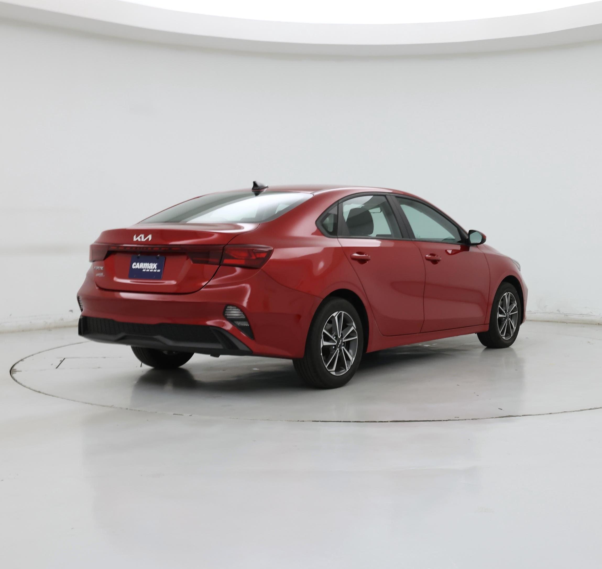 Thumbnail: 2023 Kia Forte - 8