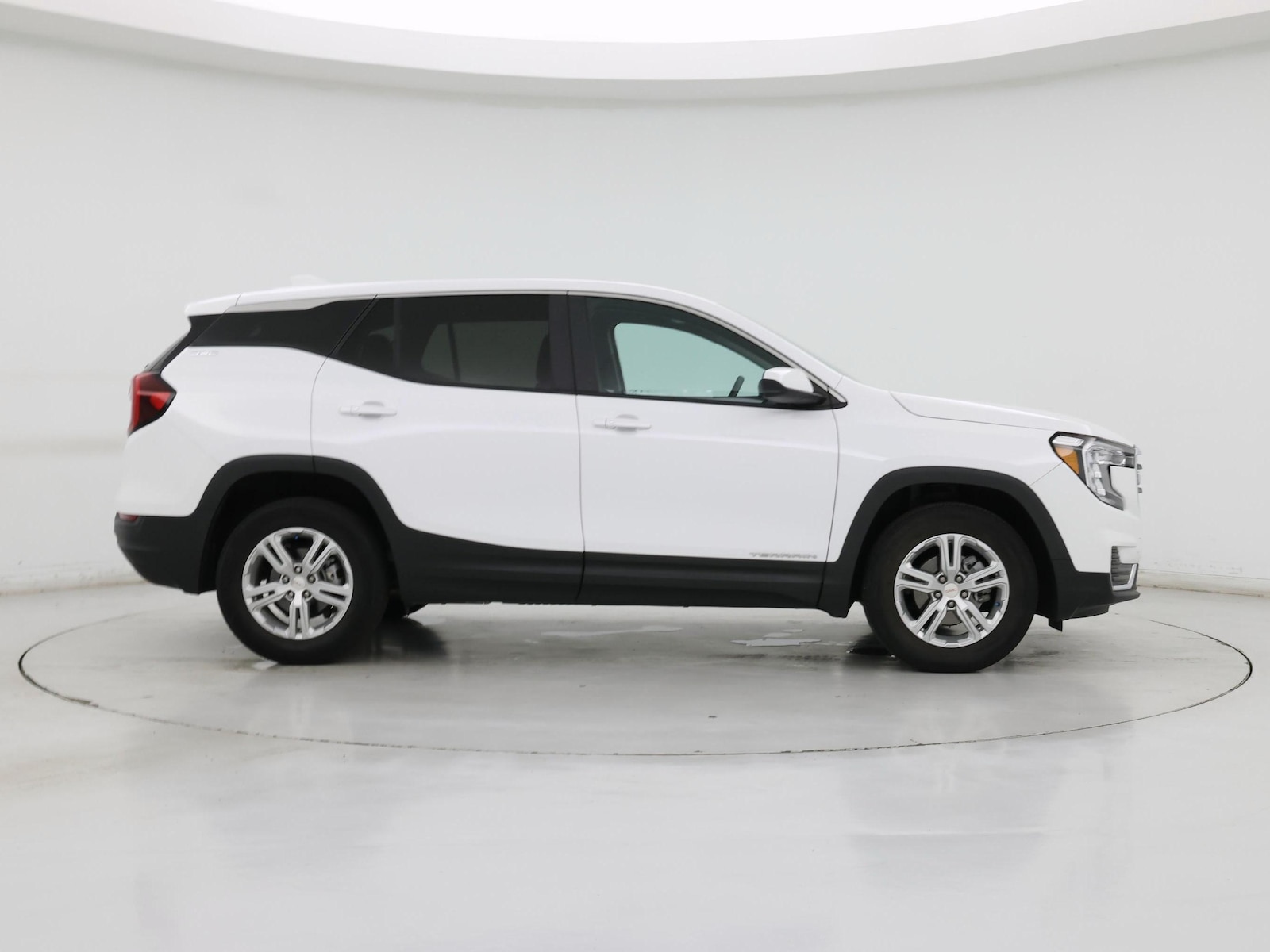 2024 GMC Terrain SLE - Photo 8