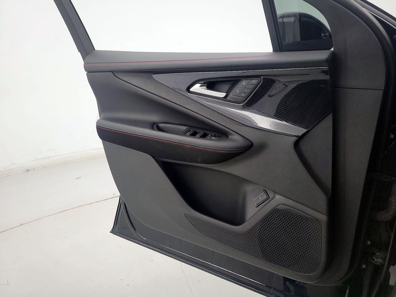 2024 Chevrolet Blazer EV RS - Photo 13