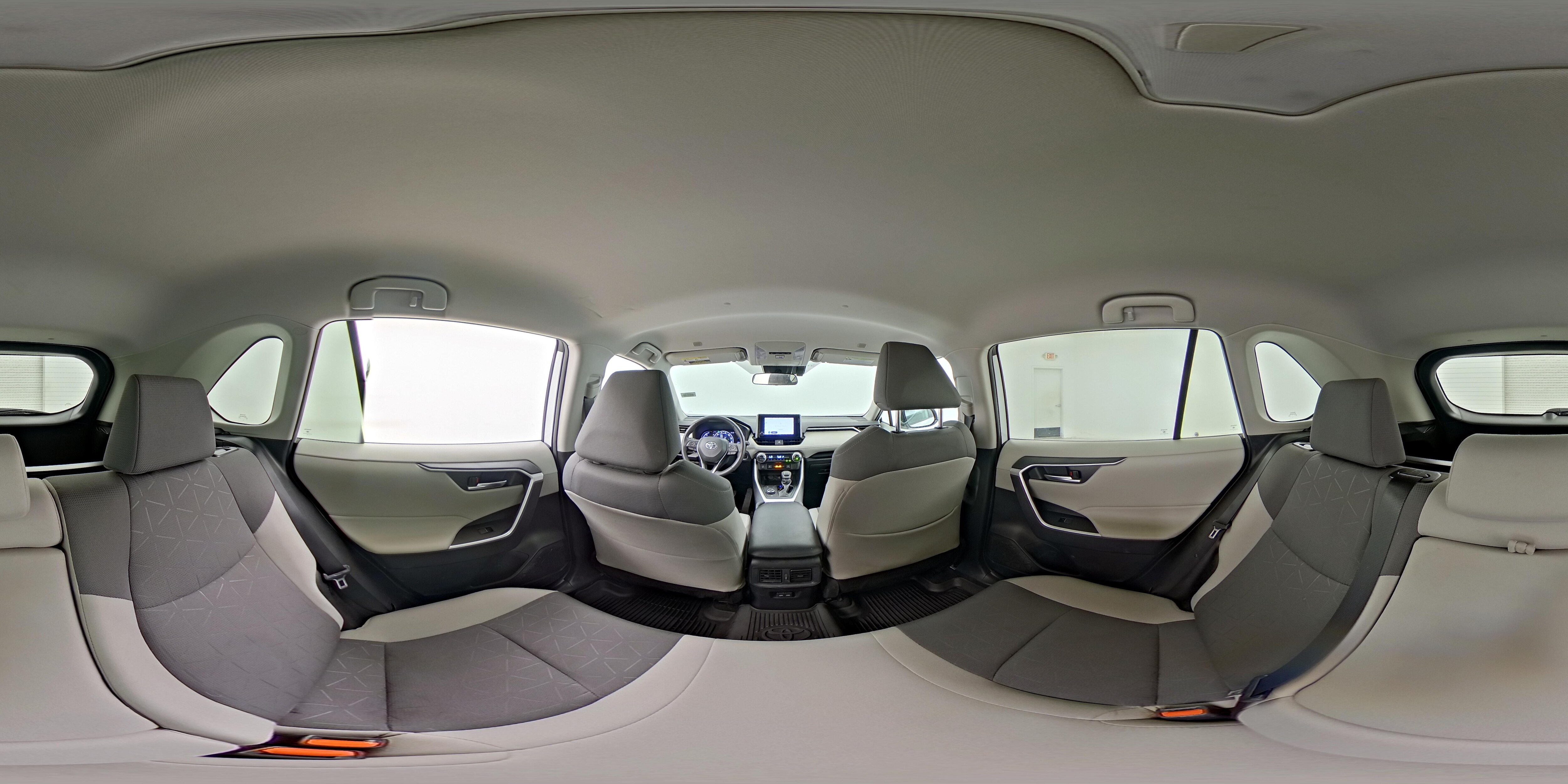 2024 Toyota RAV4 XLE - Photo 25