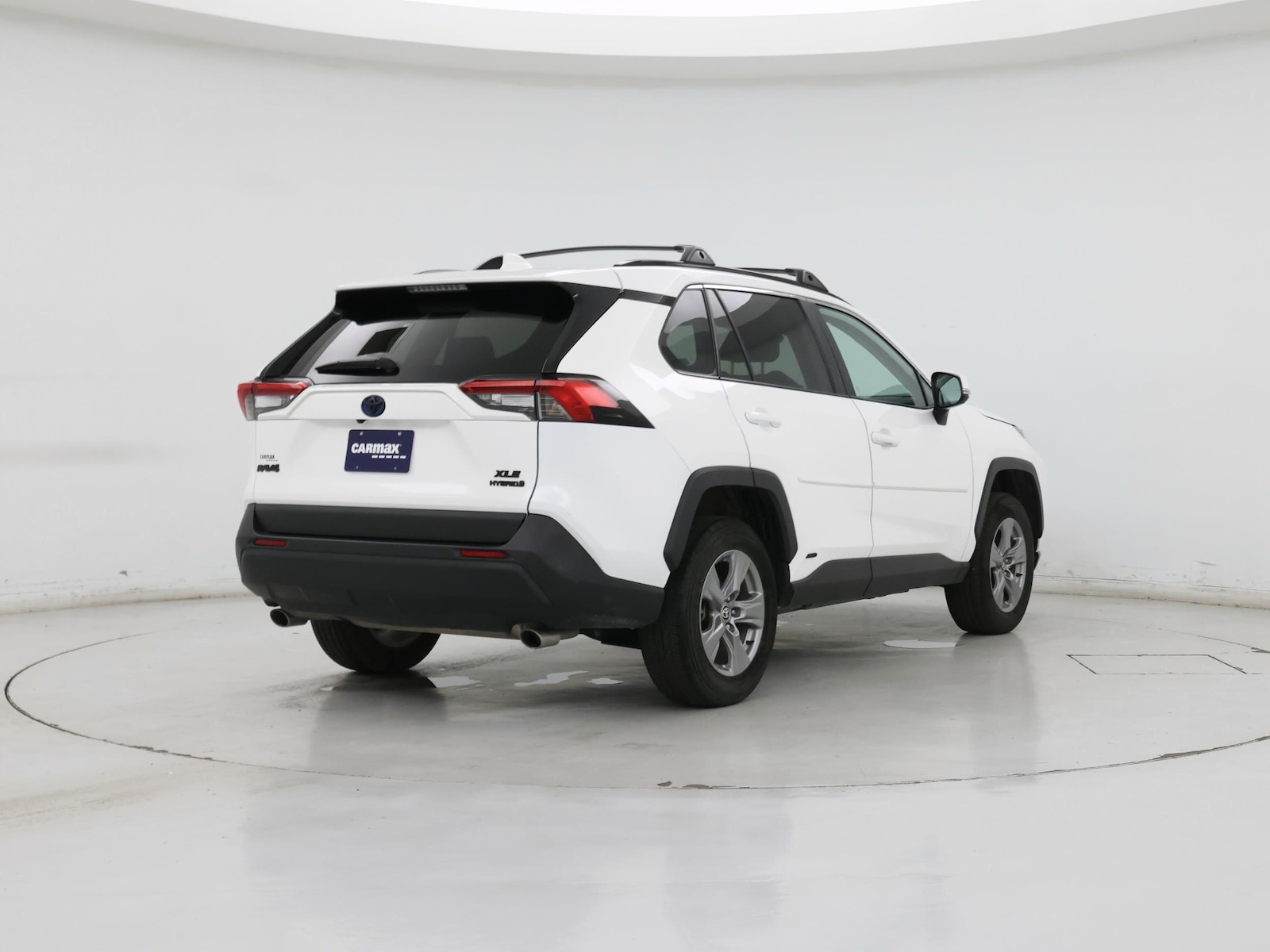 2024 Toyota RAV4 XLE - Photo 9