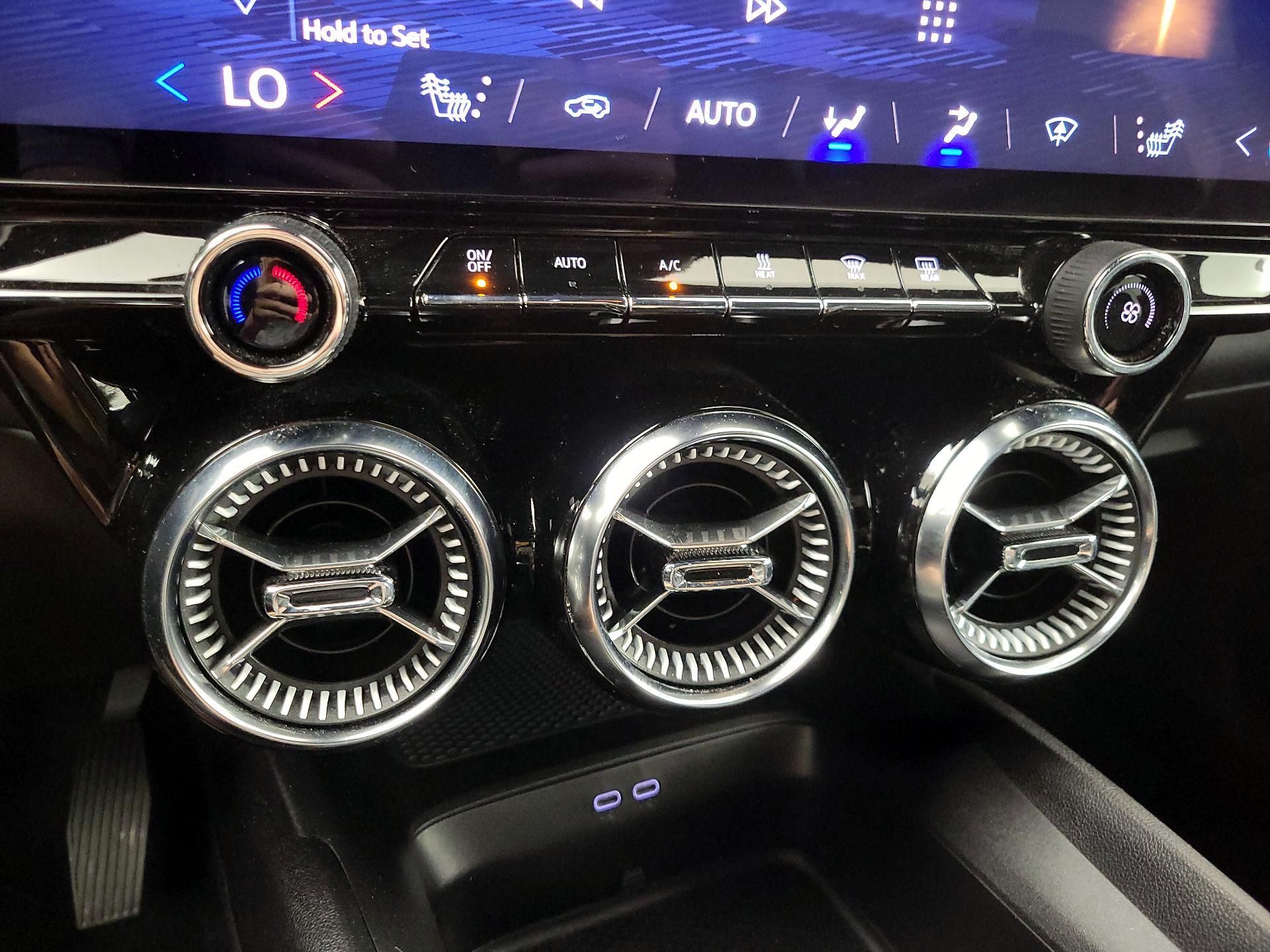 Thumbnail: 2024 Chevrolet Blazer EV - 16