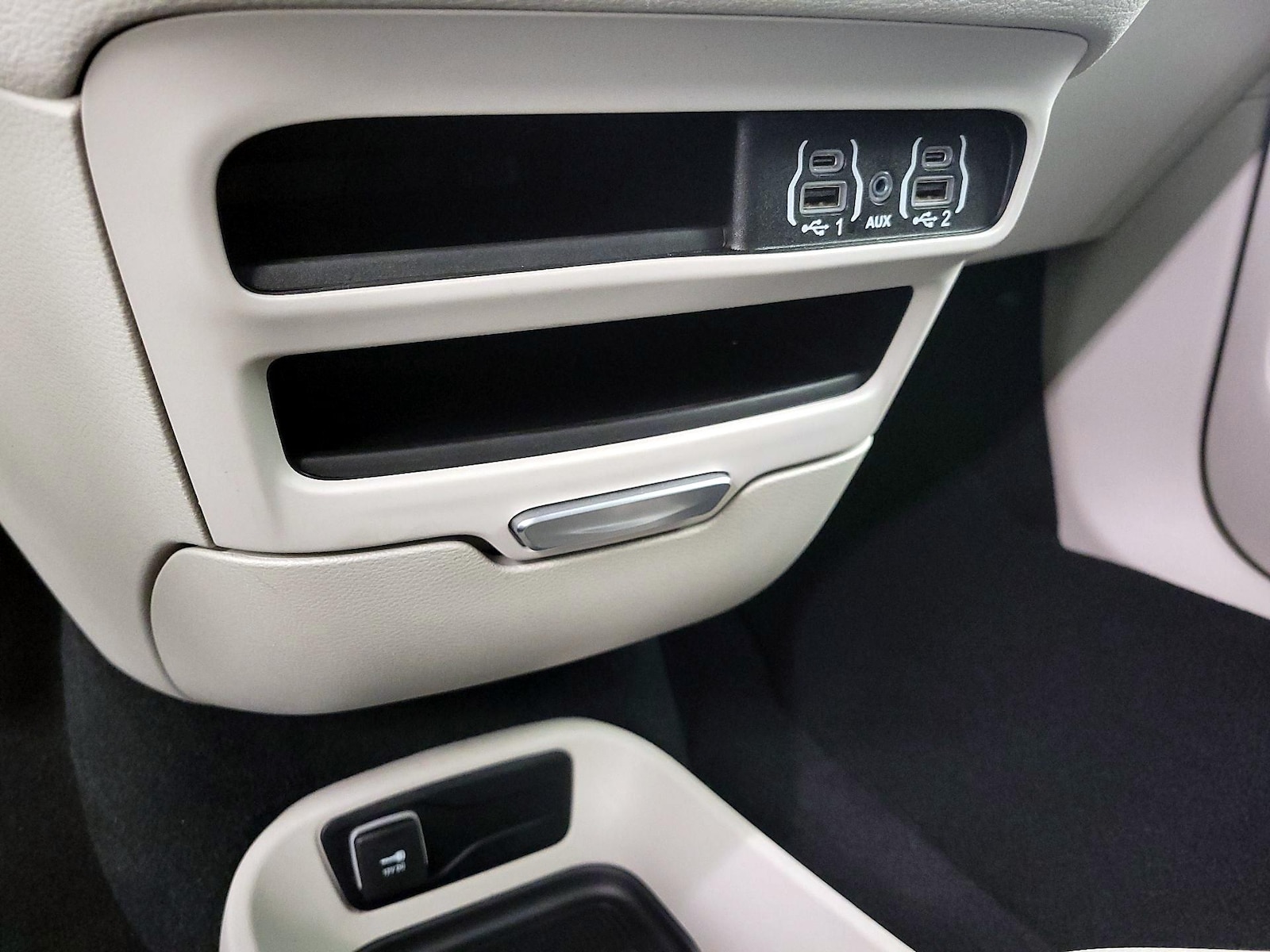 2024 Chrysler Pacifica PHEV Select - Photo 20