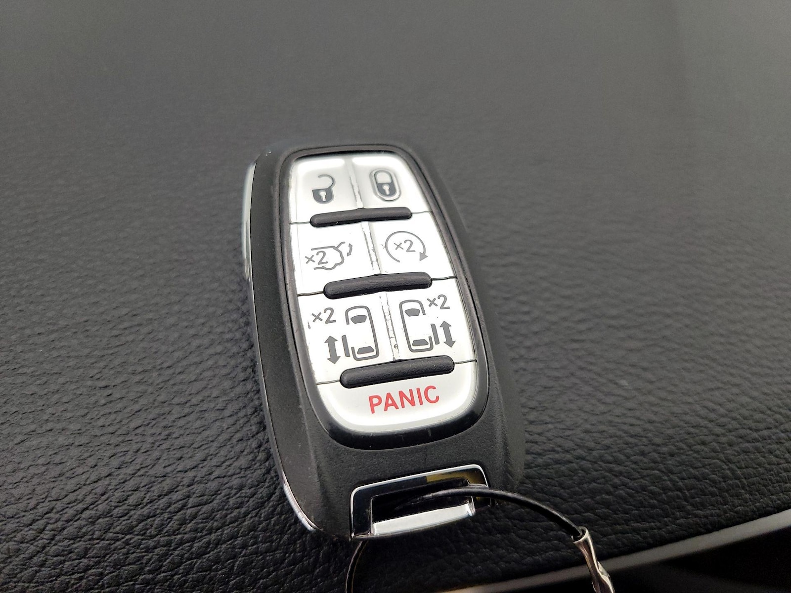 2024 Chrysler Pacifica PHEV Select - Photo 26