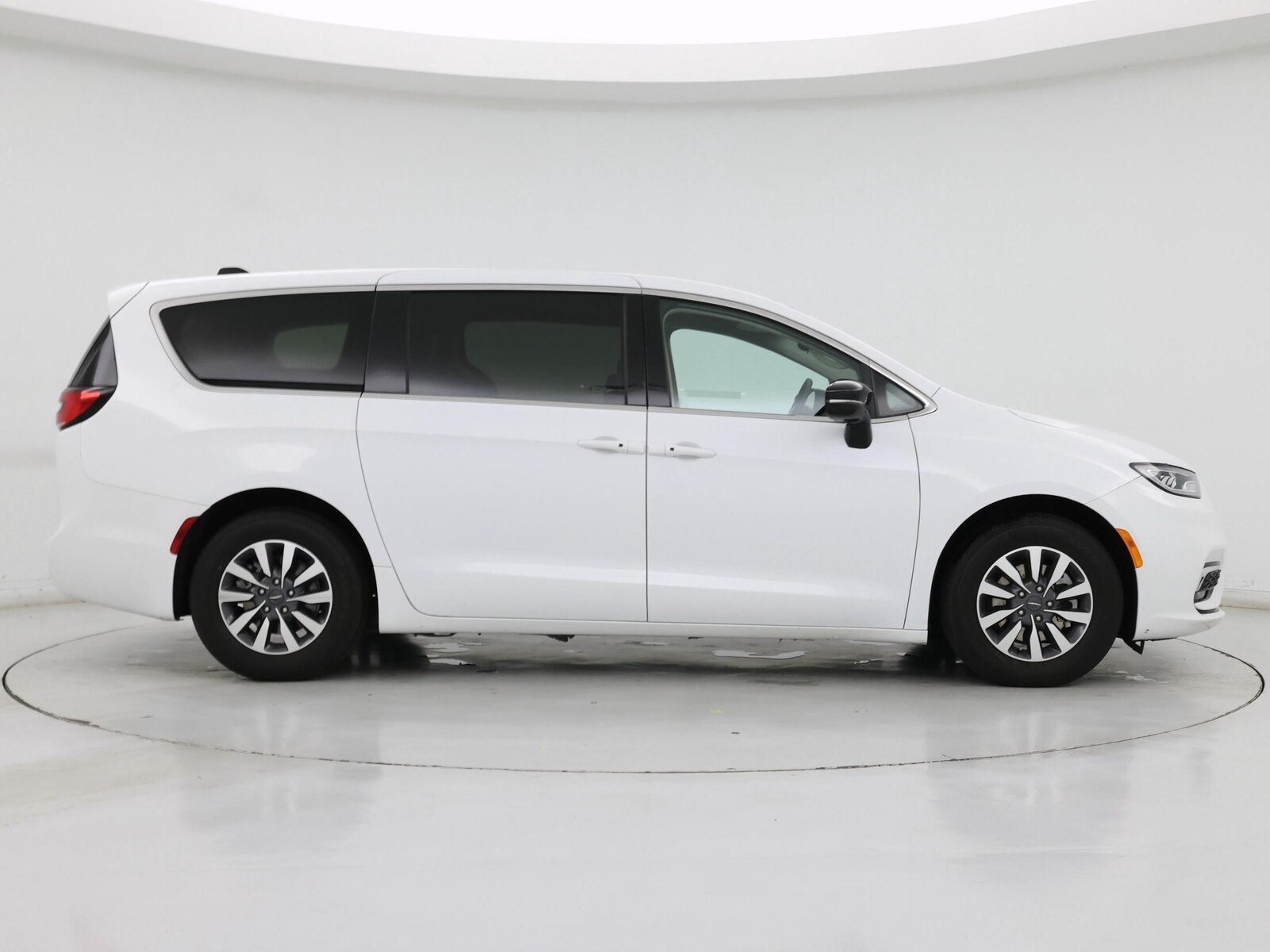 2024 Chrysler Pacifica PHEV Select - Photo 8