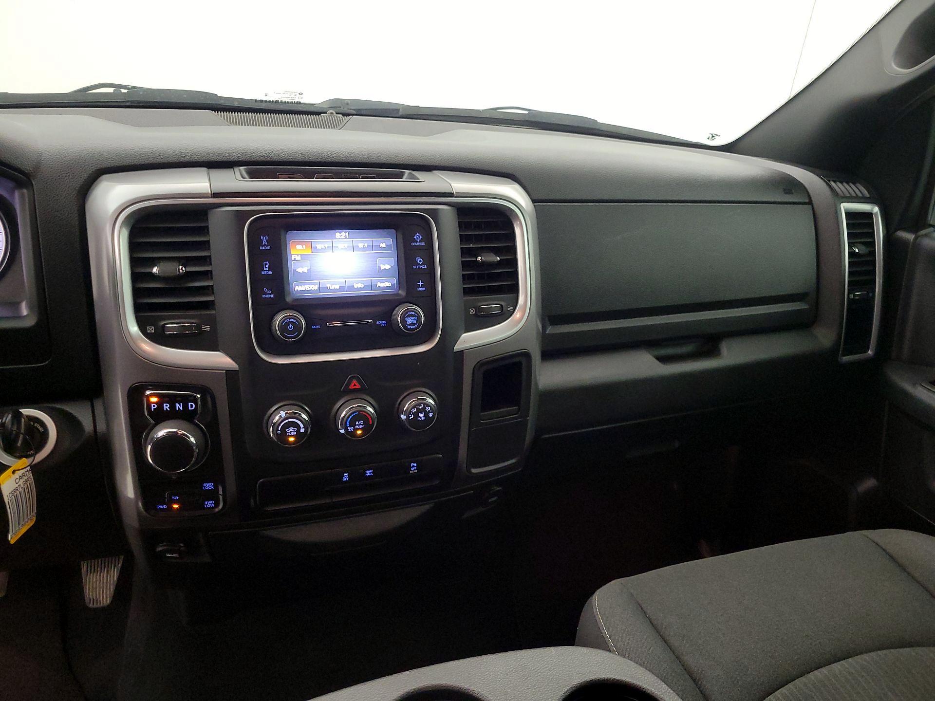 Thumbnail: 2024 RAM 1500 Classic - 9