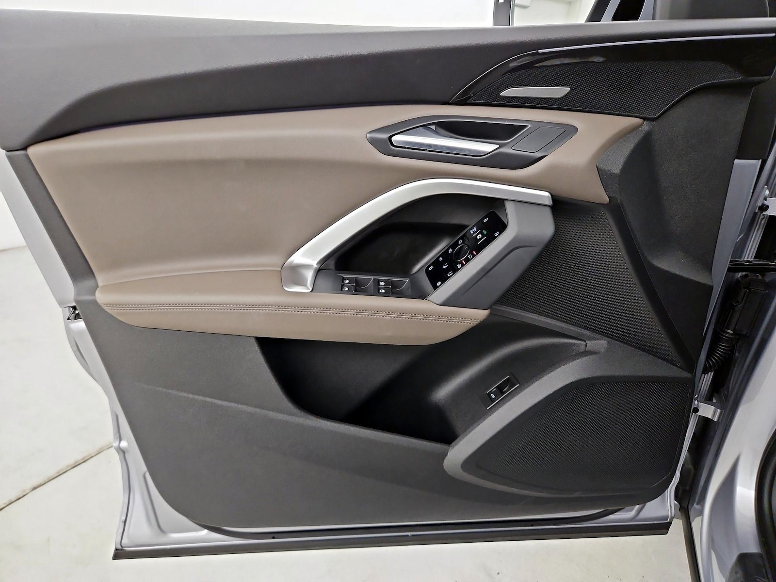 2025 Audi Q5 Premium Plus - Photo 13