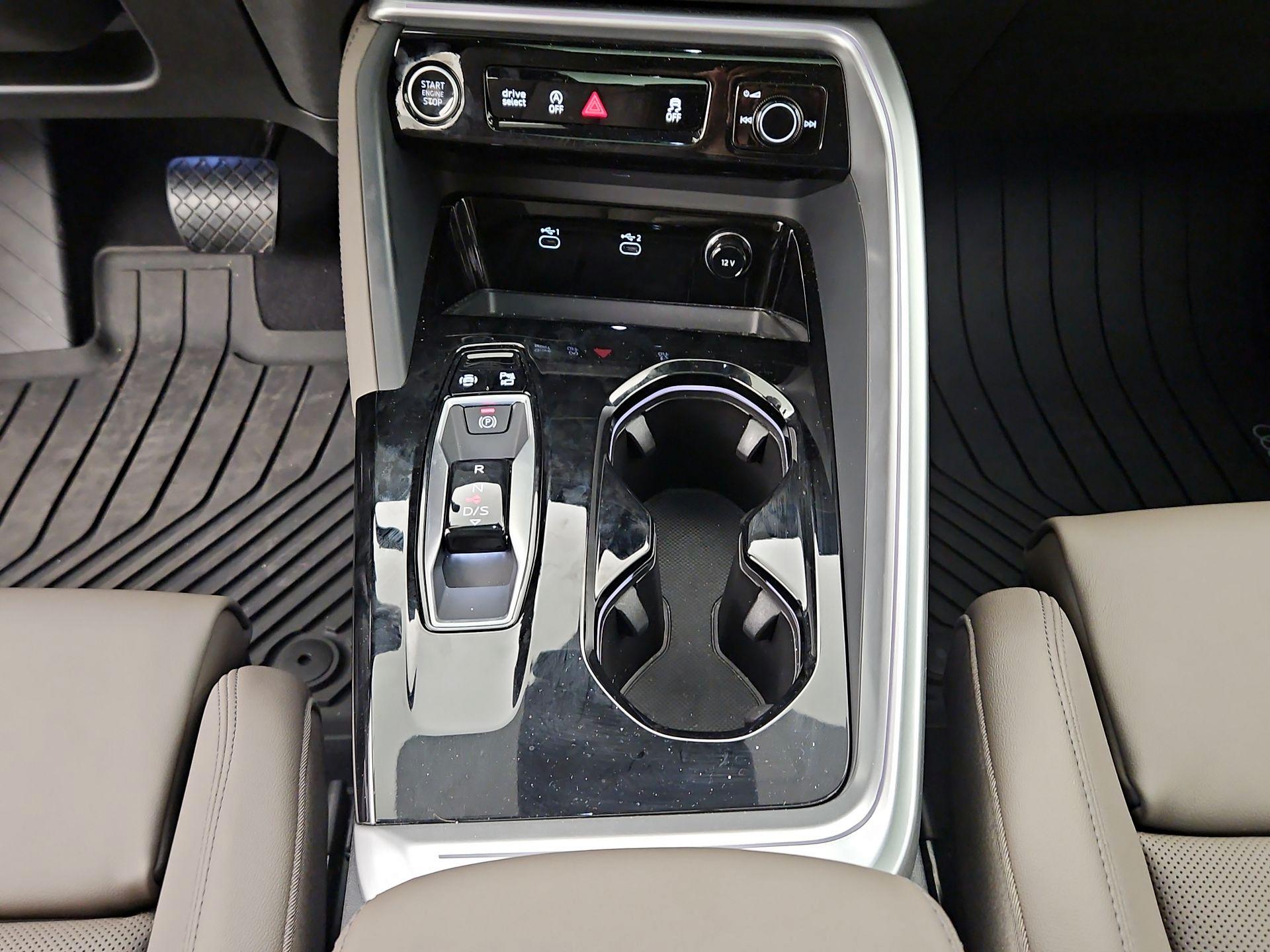 Thumbnail: 2025 Audi Q5 - 17